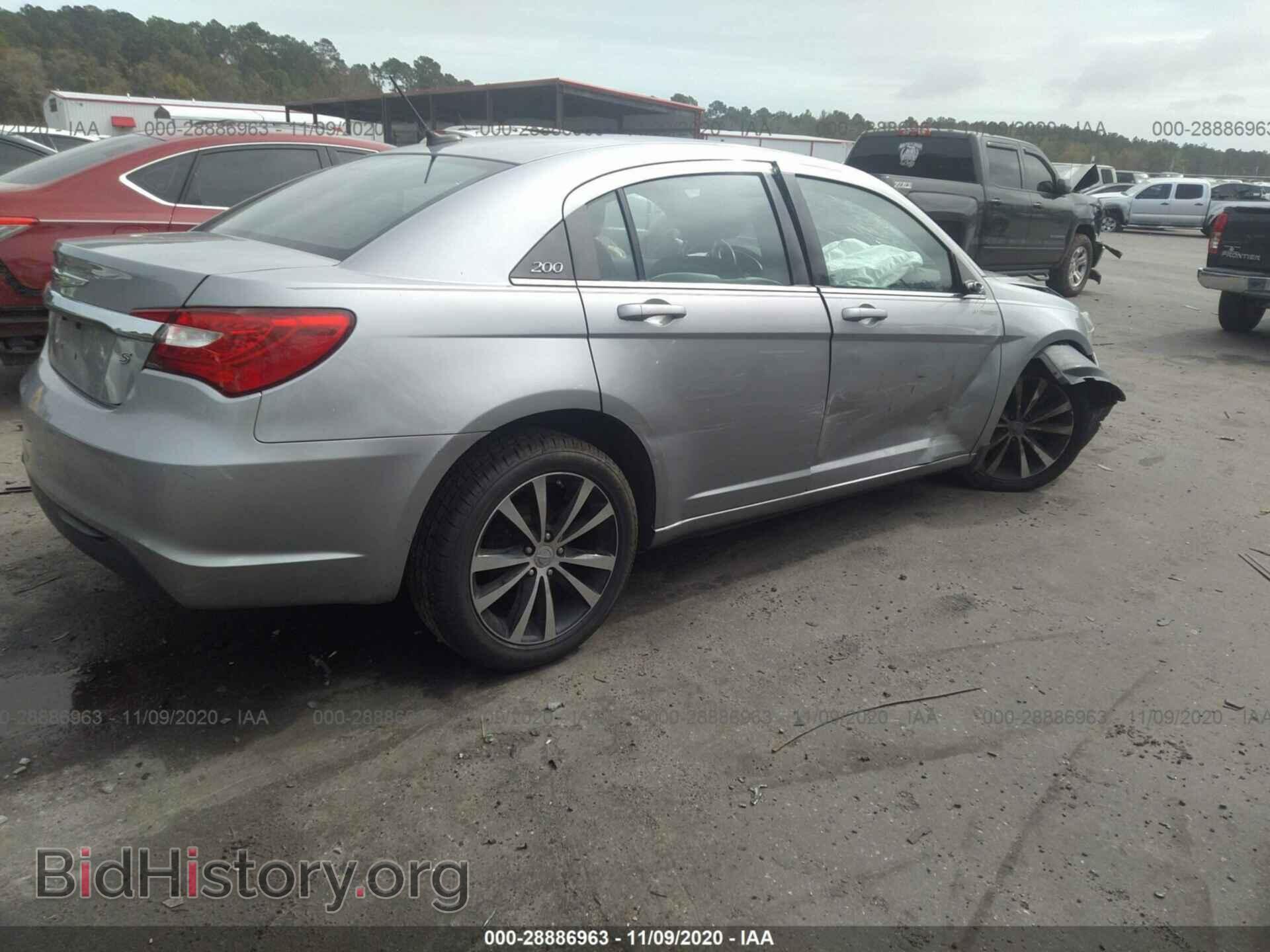 2013 CHRYSLER 200 - VIN: 1C3CCBBG6DN728025 - Фото 4