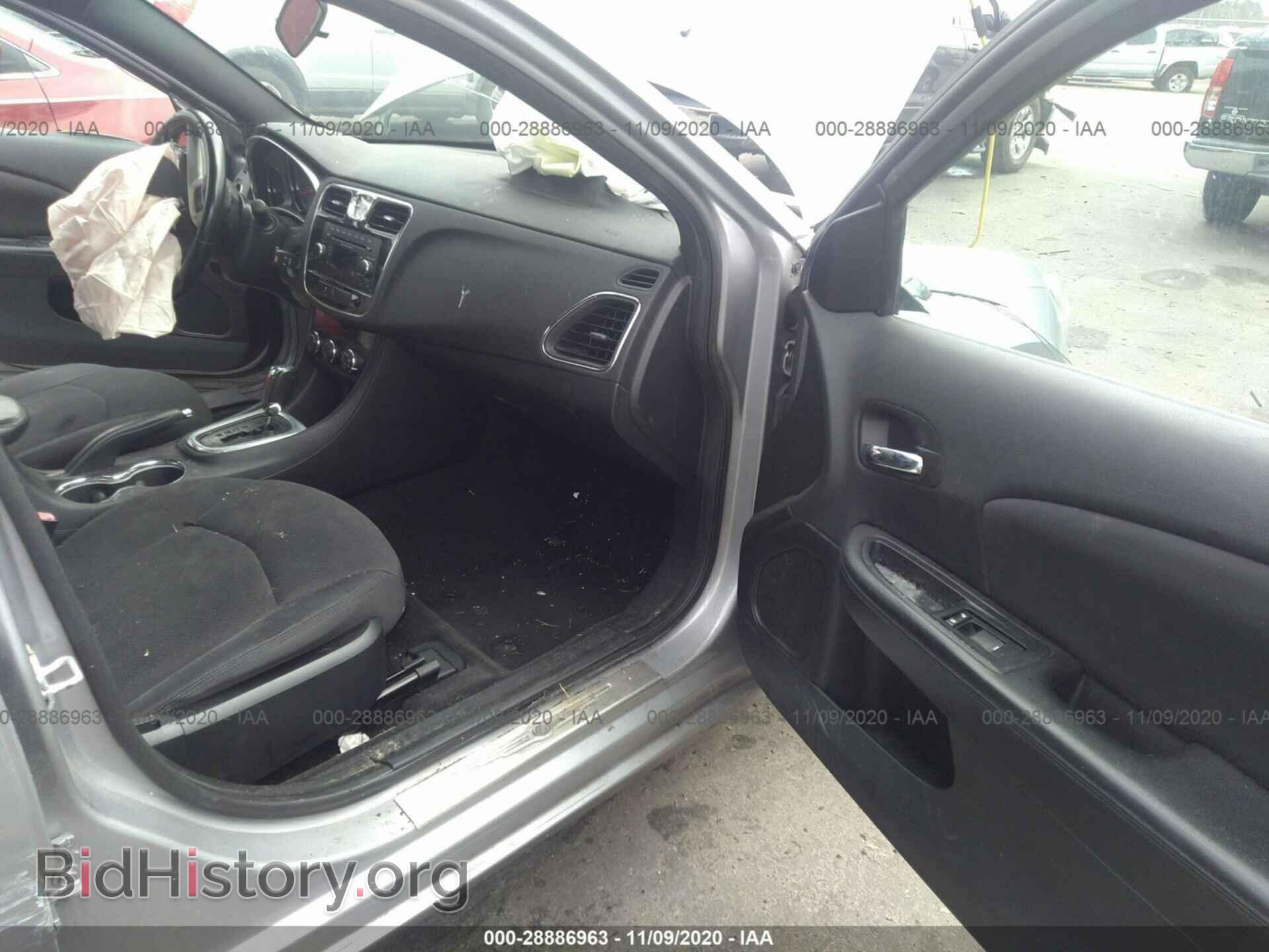 2013 CHRYSLER 200 - VIN: 1C3CCBBG6DN728025 - Фото 5