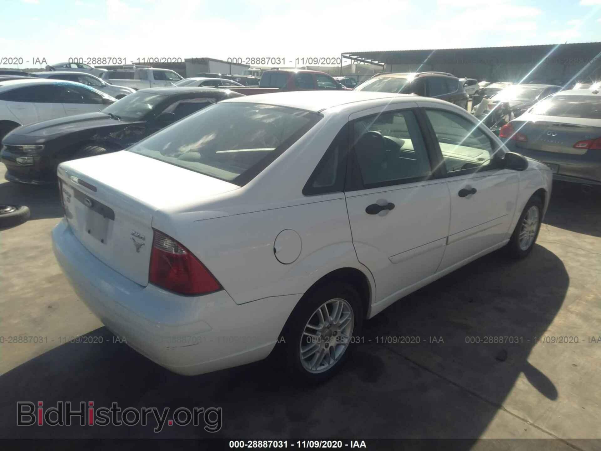 2005 FORD FOCUS - VIN: 1FAFP34N25W256454 - Фото 4