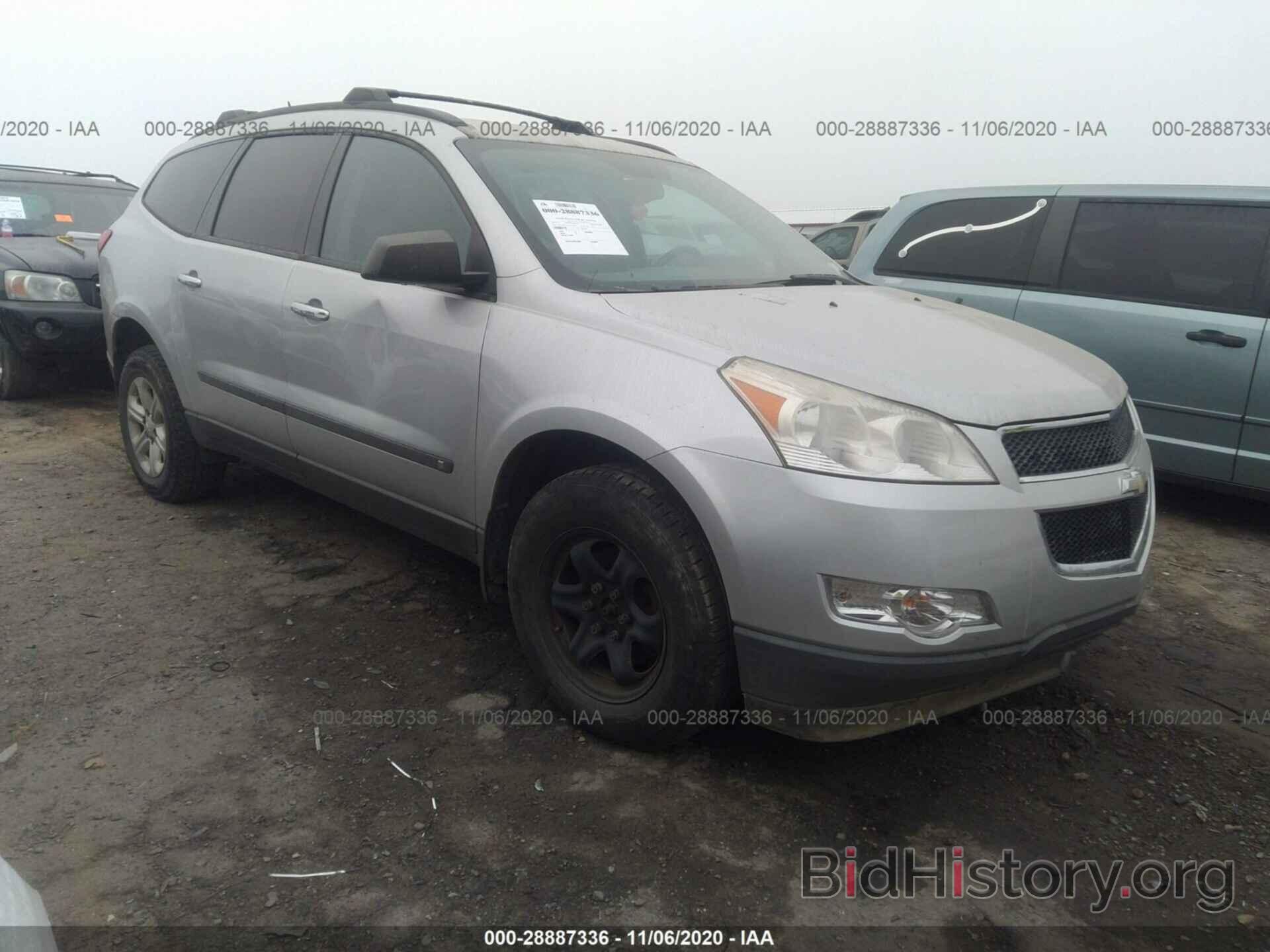 Photo 1GNLREED1AS137392 - CHEVROLET TRAVERSE 2010