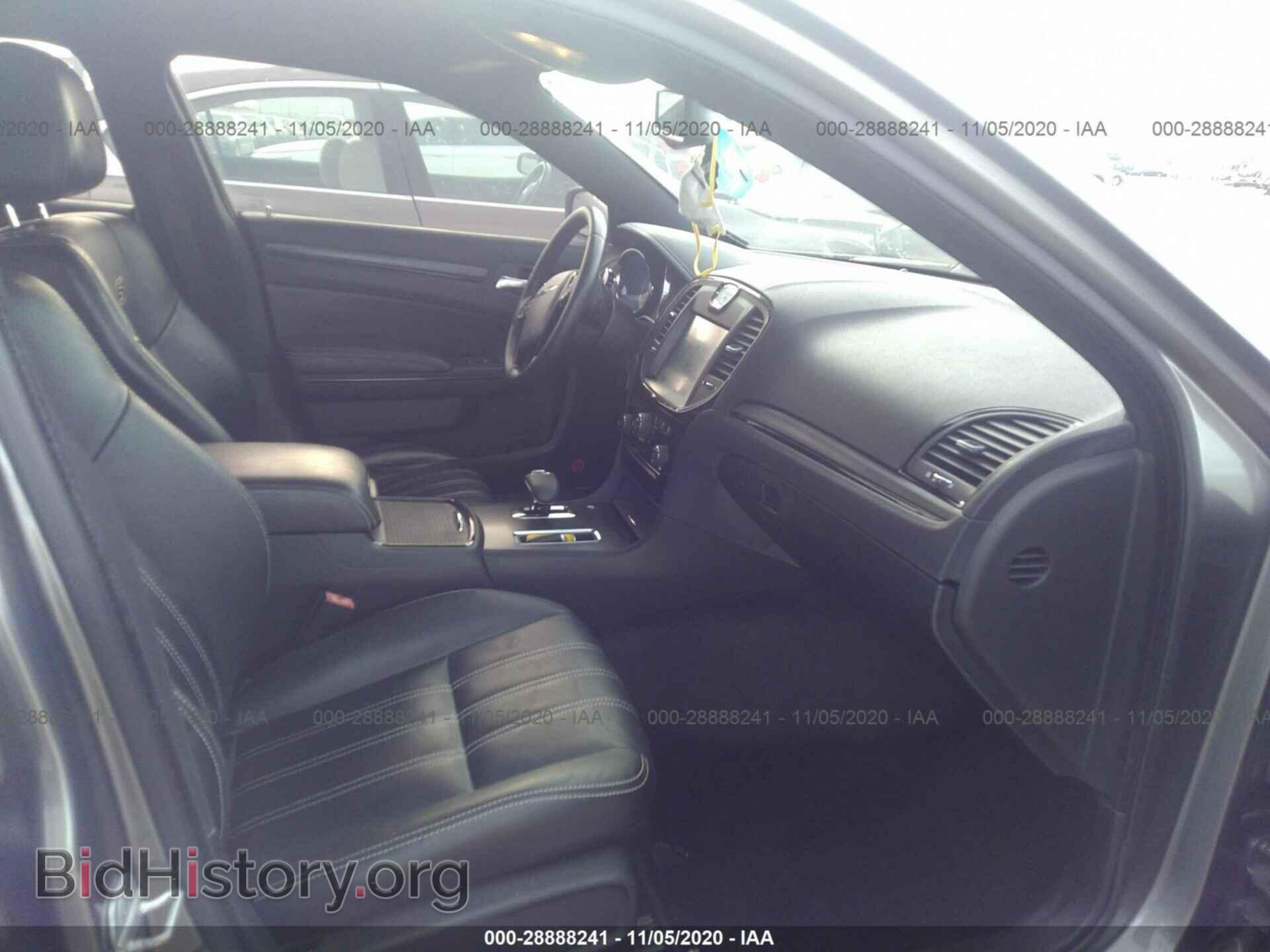 2012 CHRYSLER 300 - VIN: 2C3CCABG3CH279260 - Фото 5