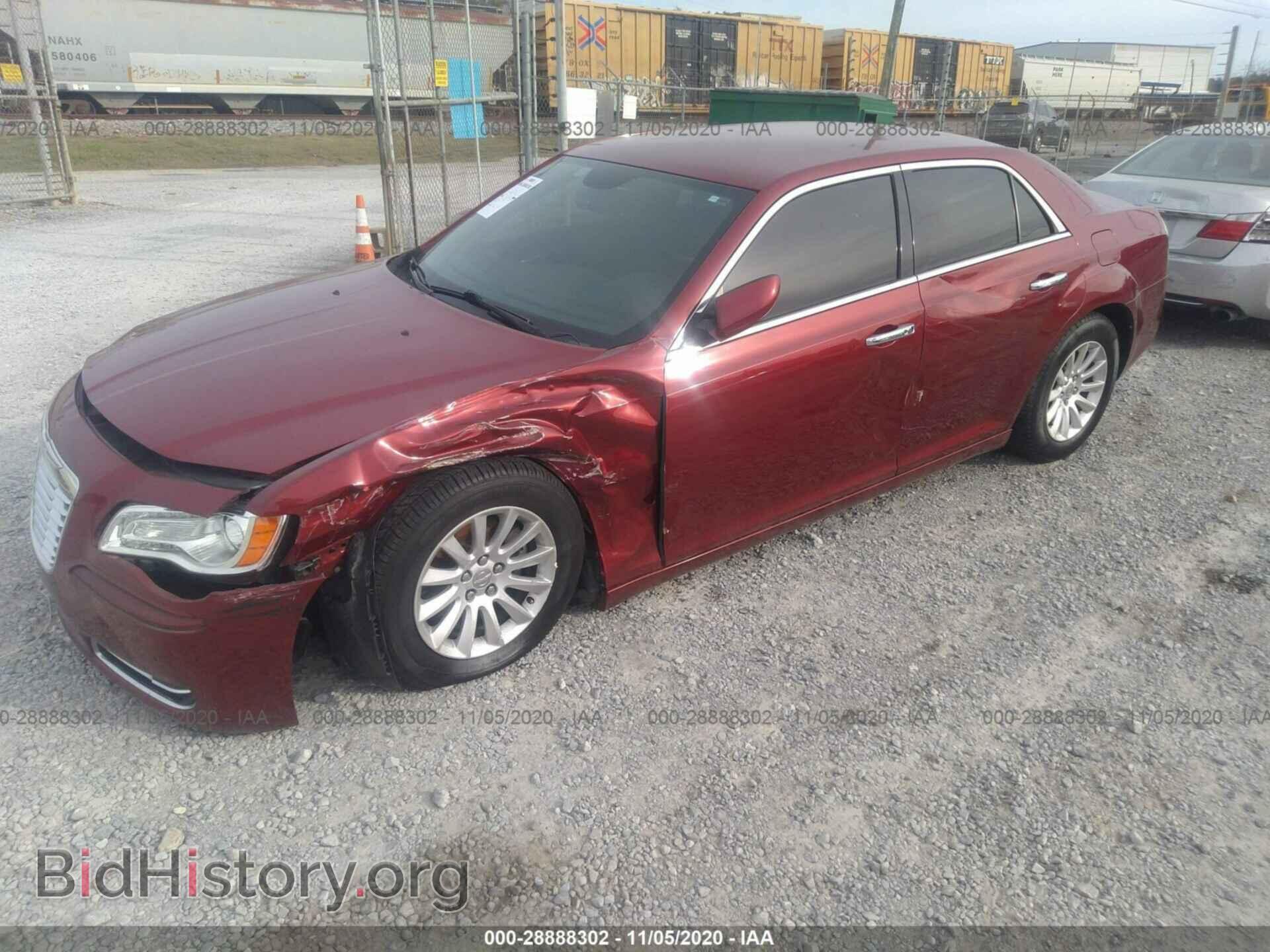 2014 CHRYSLER 300 - VIN: 2C3CCAAG5EH252761 - Фото 2