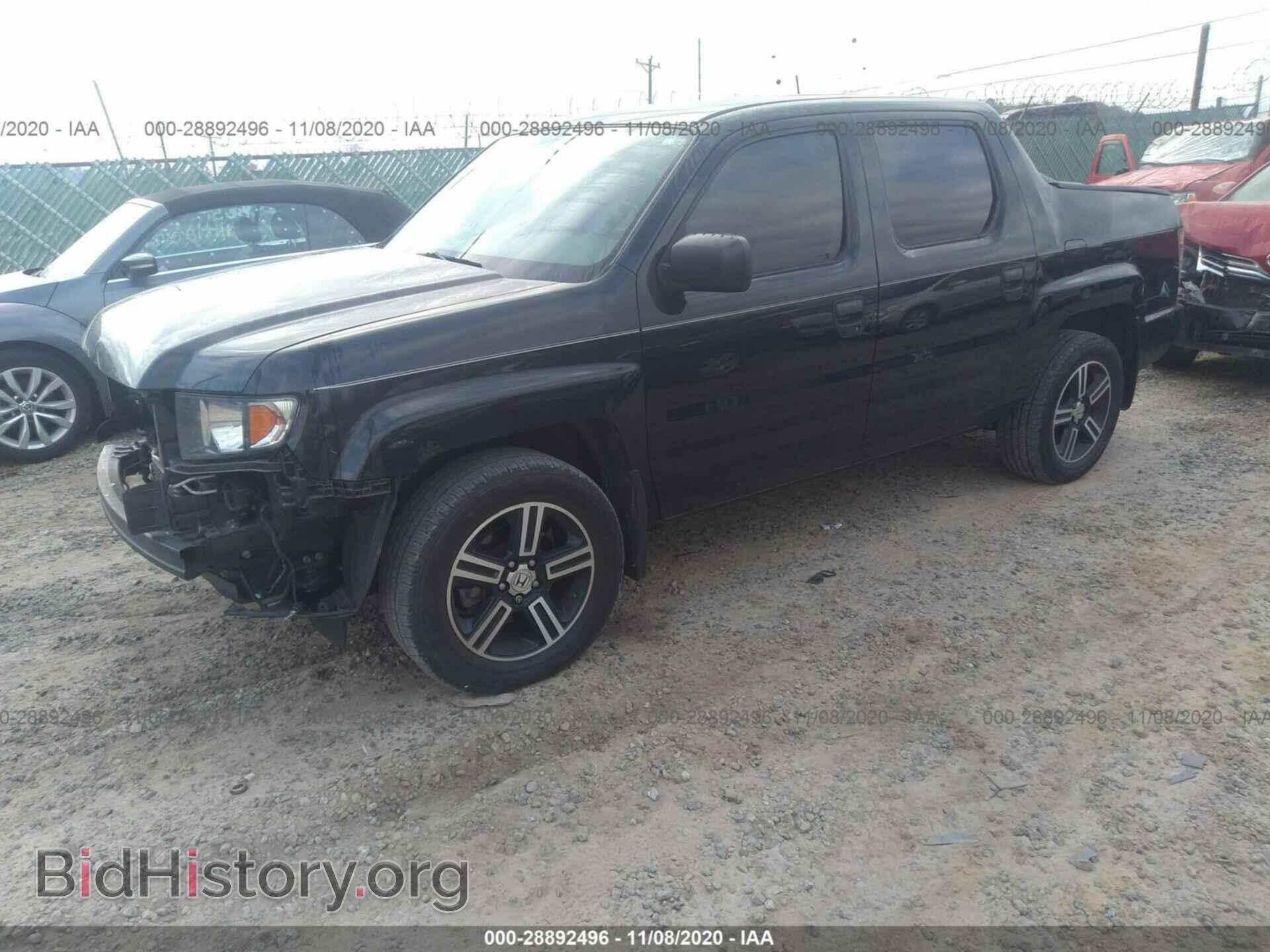 2013 HONDA RIDGELINE - VIN: 5FPYK1F73DB005702 - Фото 2
