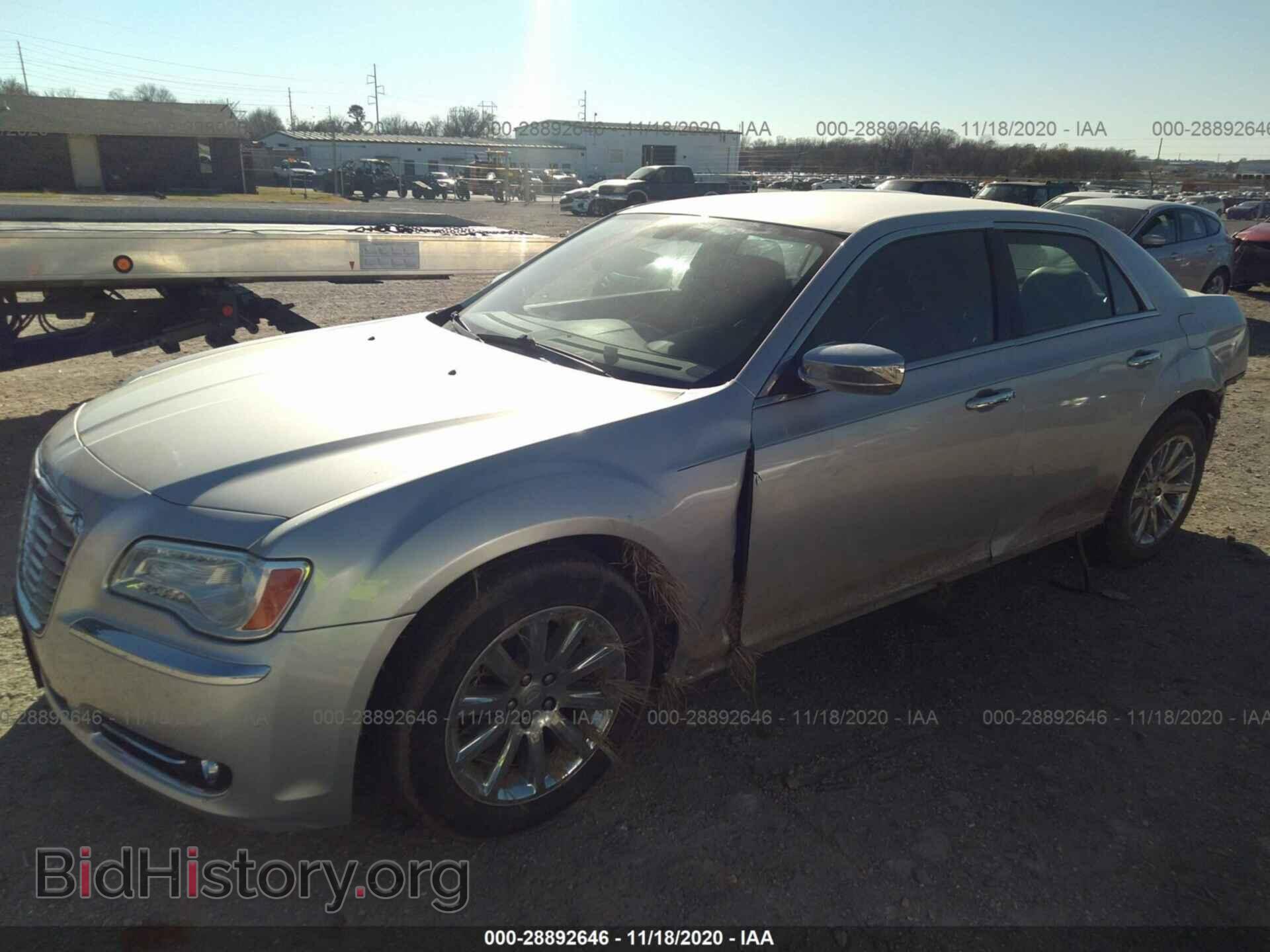 2012 CHRYSLER 300 - VIN: 2C3CCACG9CH223872 - Фото 2