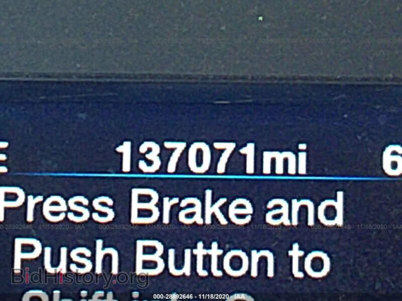 2012 Chrysler 300 (VIN 2C3CCACG9CH223872) — photo 7 of 11
