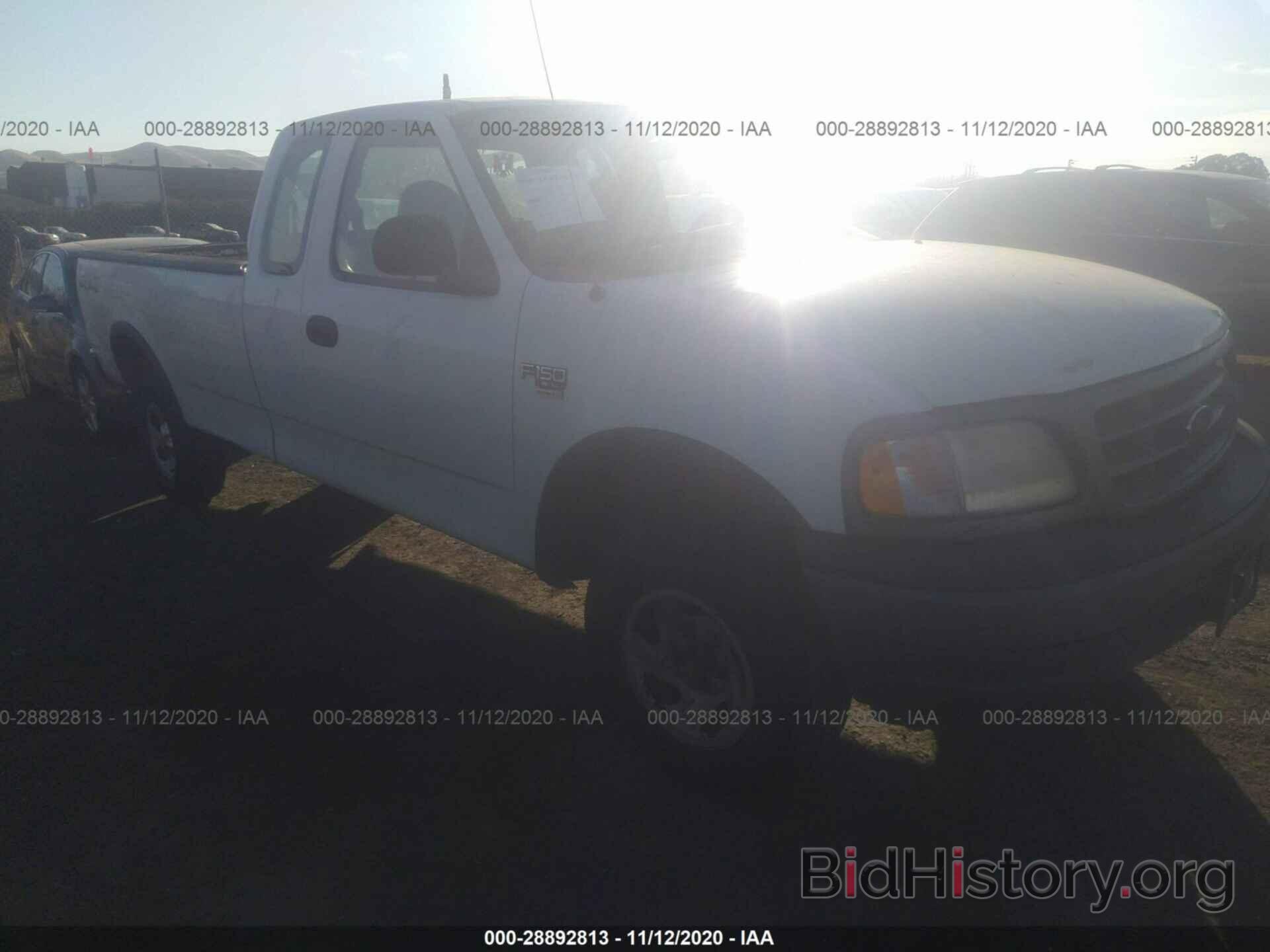 Photo 2FTRX18W82CA58239 - FORD F-150 2002