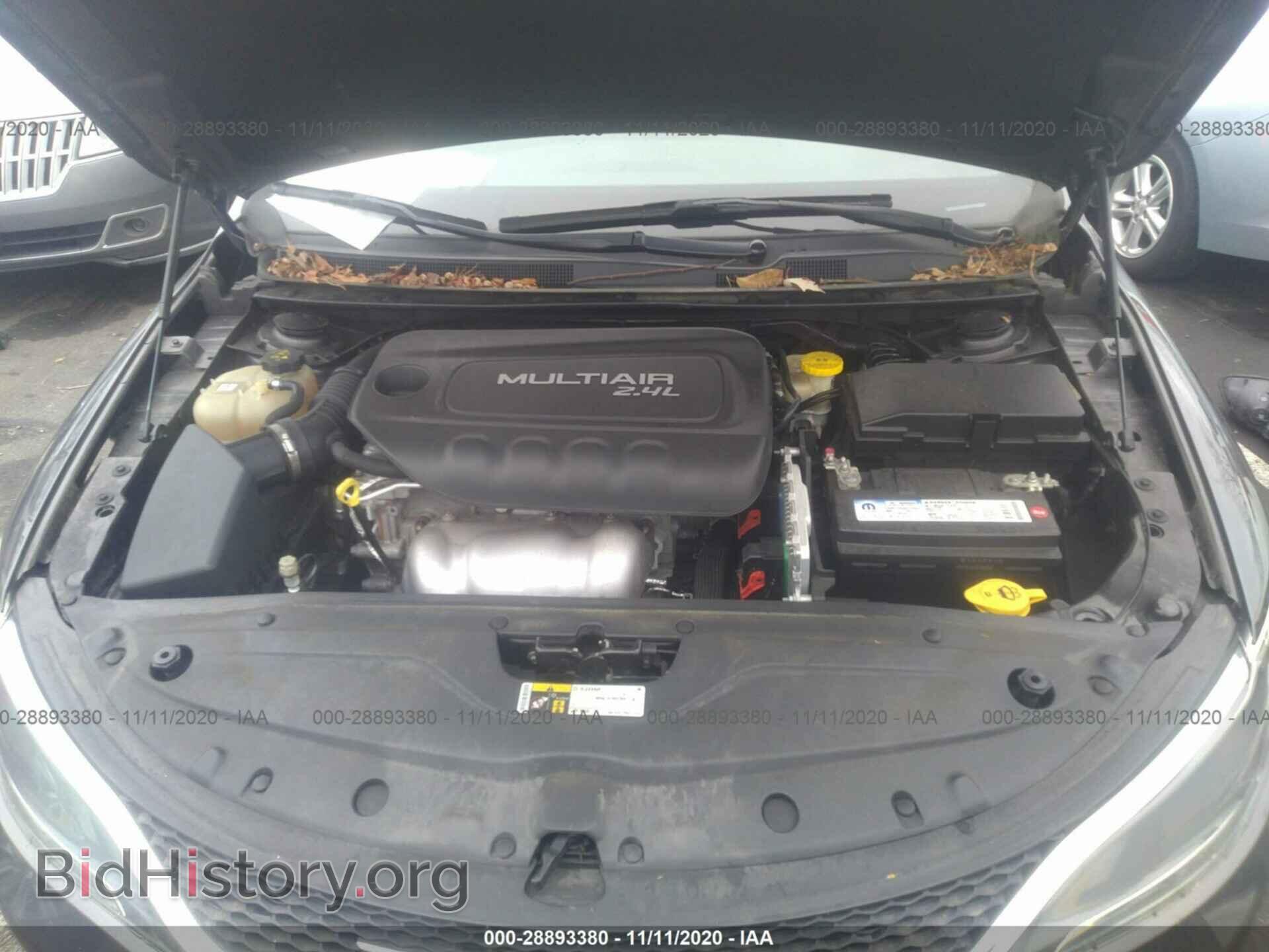 2016 CHRYSLER 200 - VIN: 1C3CCCAB1GN143899 - Фото 10