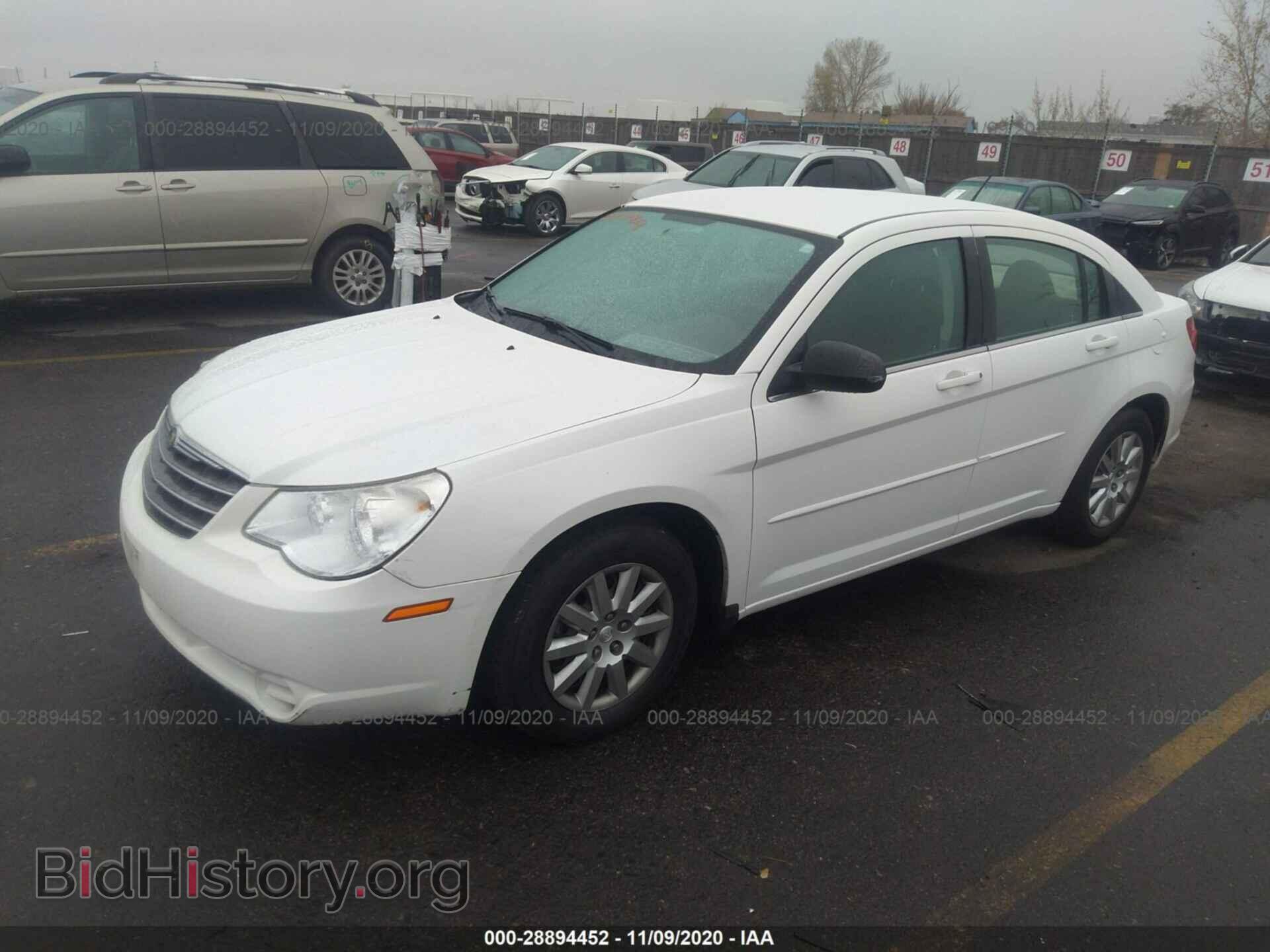 2009 CHRYSLER SEBRING - VIN: 1C3LC46B59N517304 - Фото 2