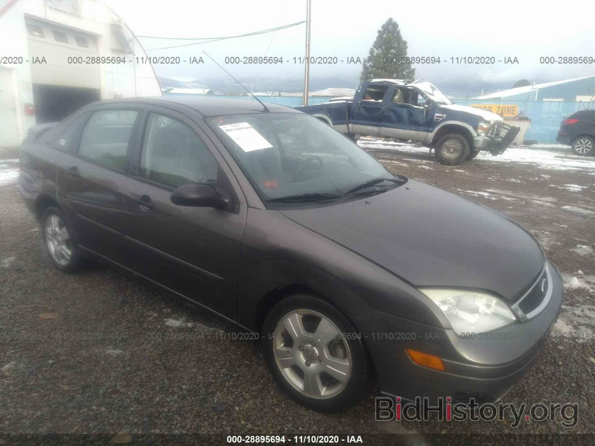 Photo 1FAHP34N06W107423 - FORD FOCUS 2006