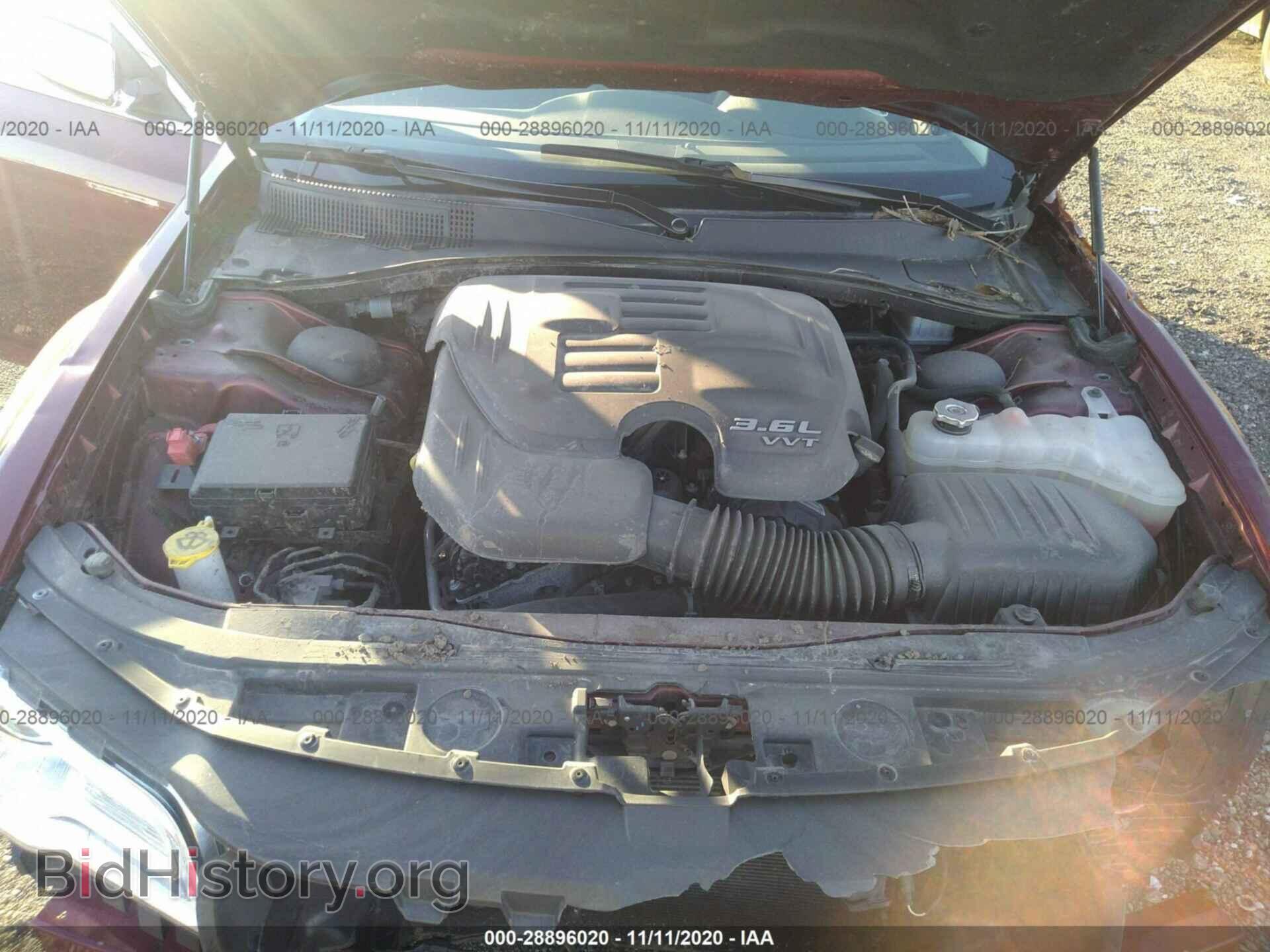 2019 CHRYSLER 300 - VIN: 2C3CCAKGXKH586505 - Фото 10