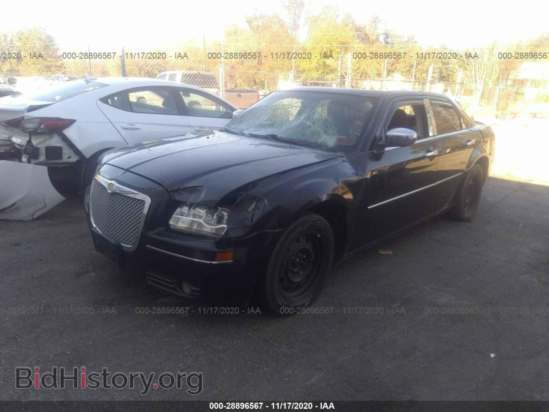 2010 CHRYSLER 300 - VIN: 2C3CA5CV6AH301906 - Фото 2
