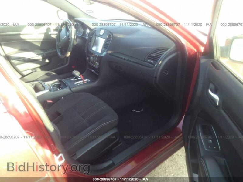 2012 Chrysler 300 (VIN 2C3CCABG6CH208036) — фото 5 из 11