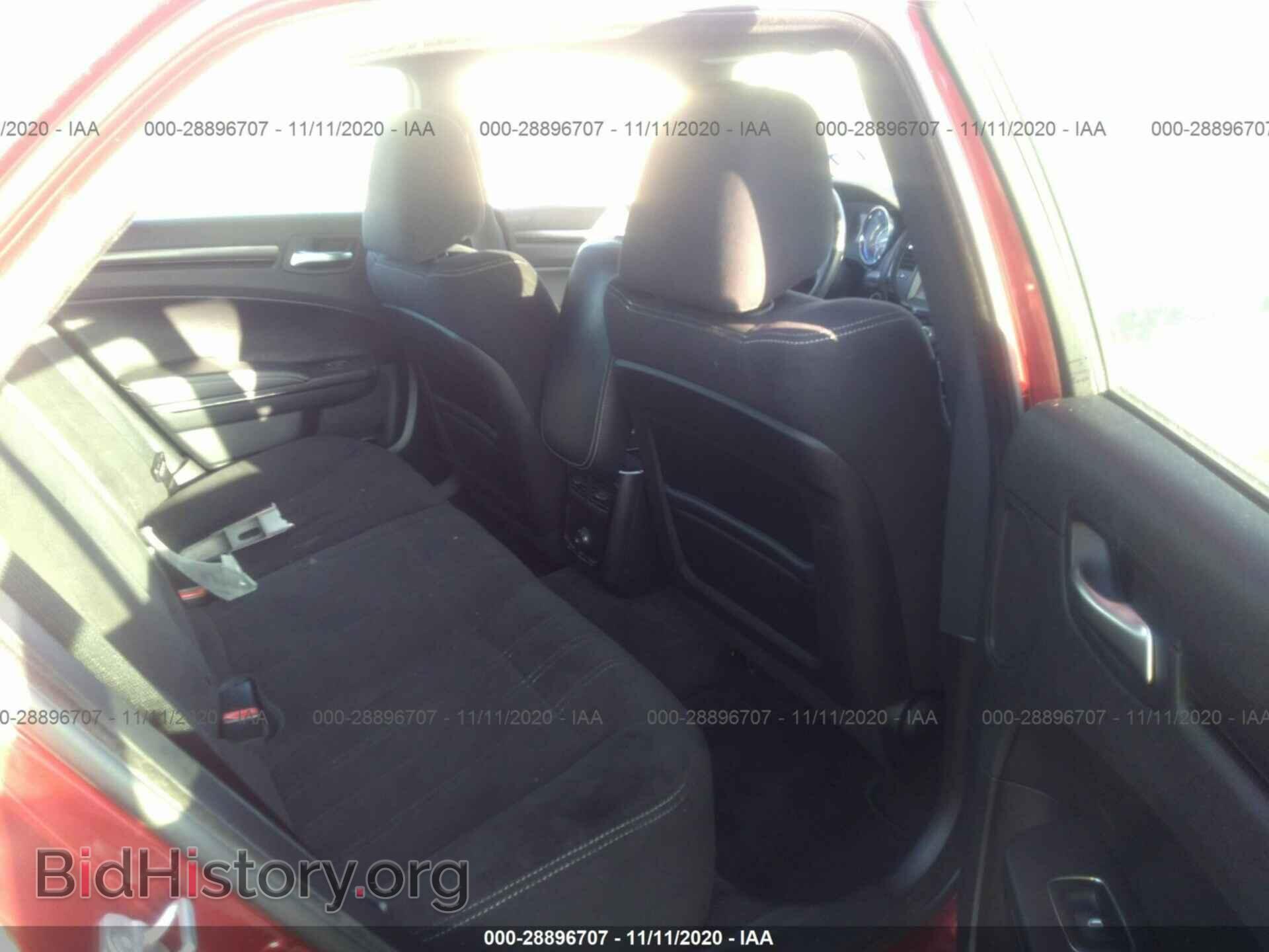 2012 CHRYSLER 300 - VIN: 2C3CCABG6CH208036 - Фото 8