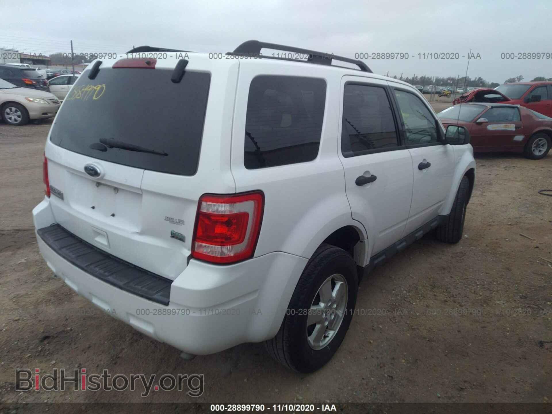 2011 FORD ESCAPE - VIN: 1FMCU0DG8BKC12270 - Photo 4