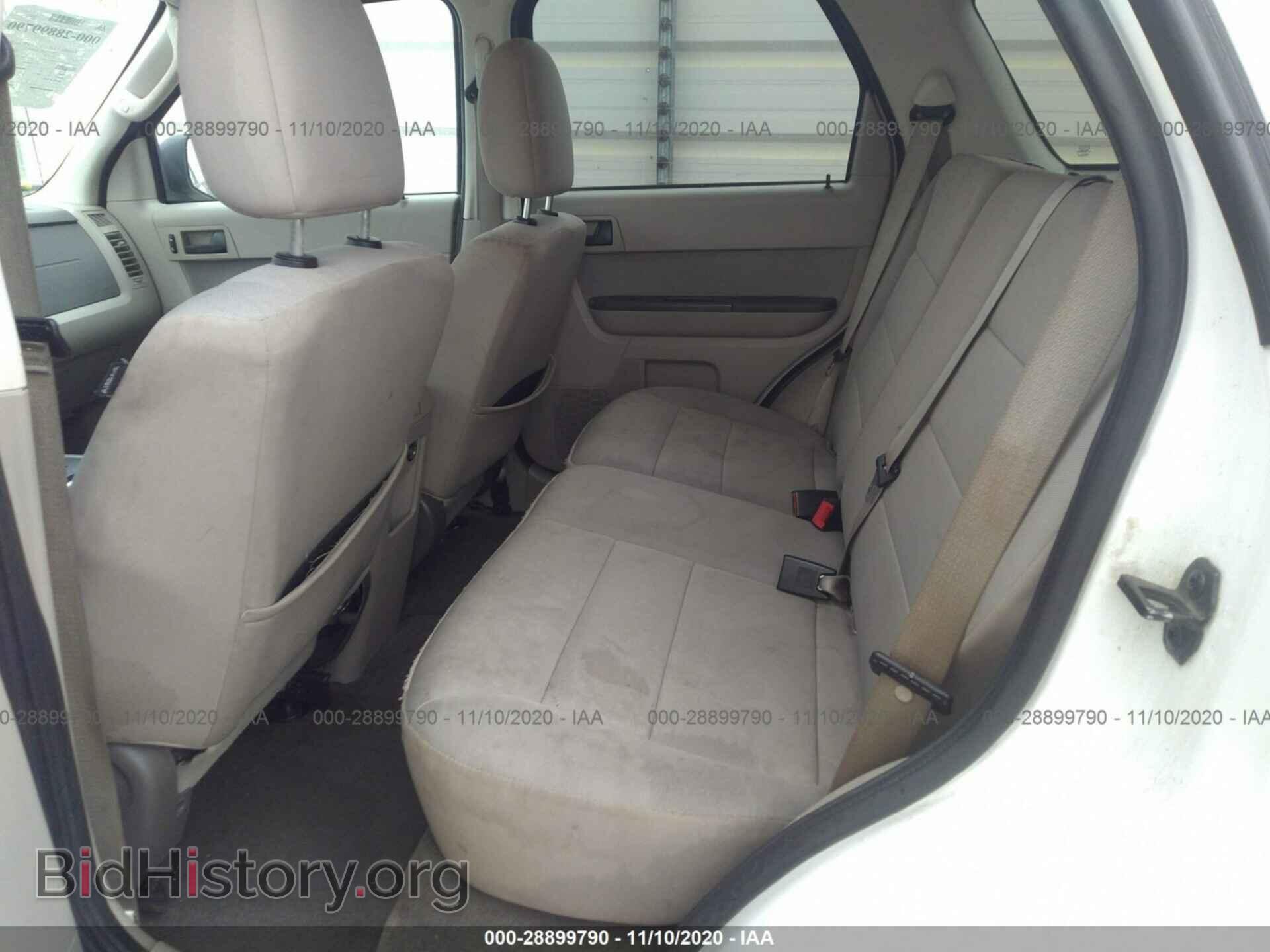 2011 FORD ESCAPE - VIN: 1FMCU0DG8BKC12270 - Photo 8
