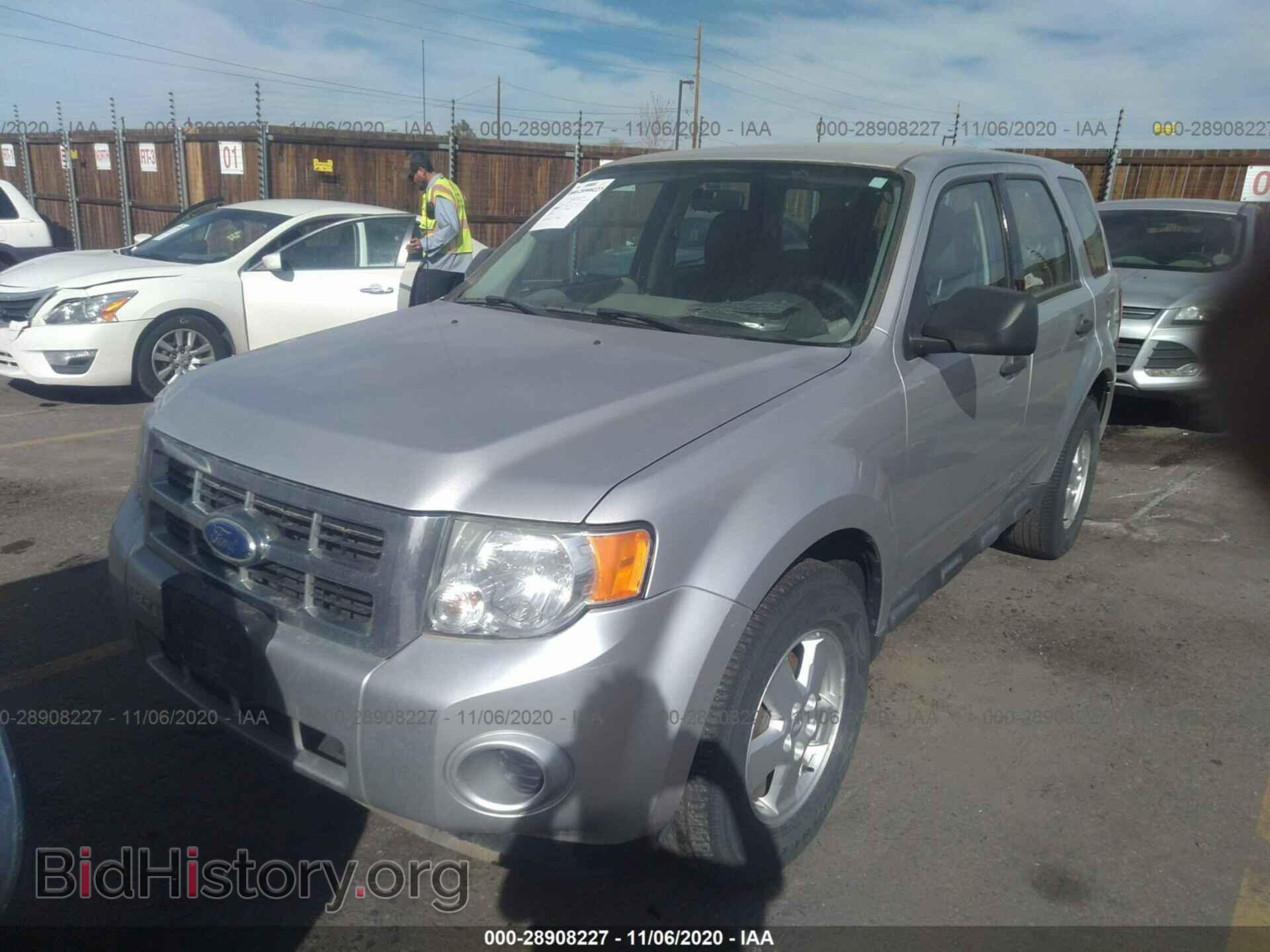 2011 FORD ESCAPE - VIN: 1FMCU9C72BKC64340 - Фото 2