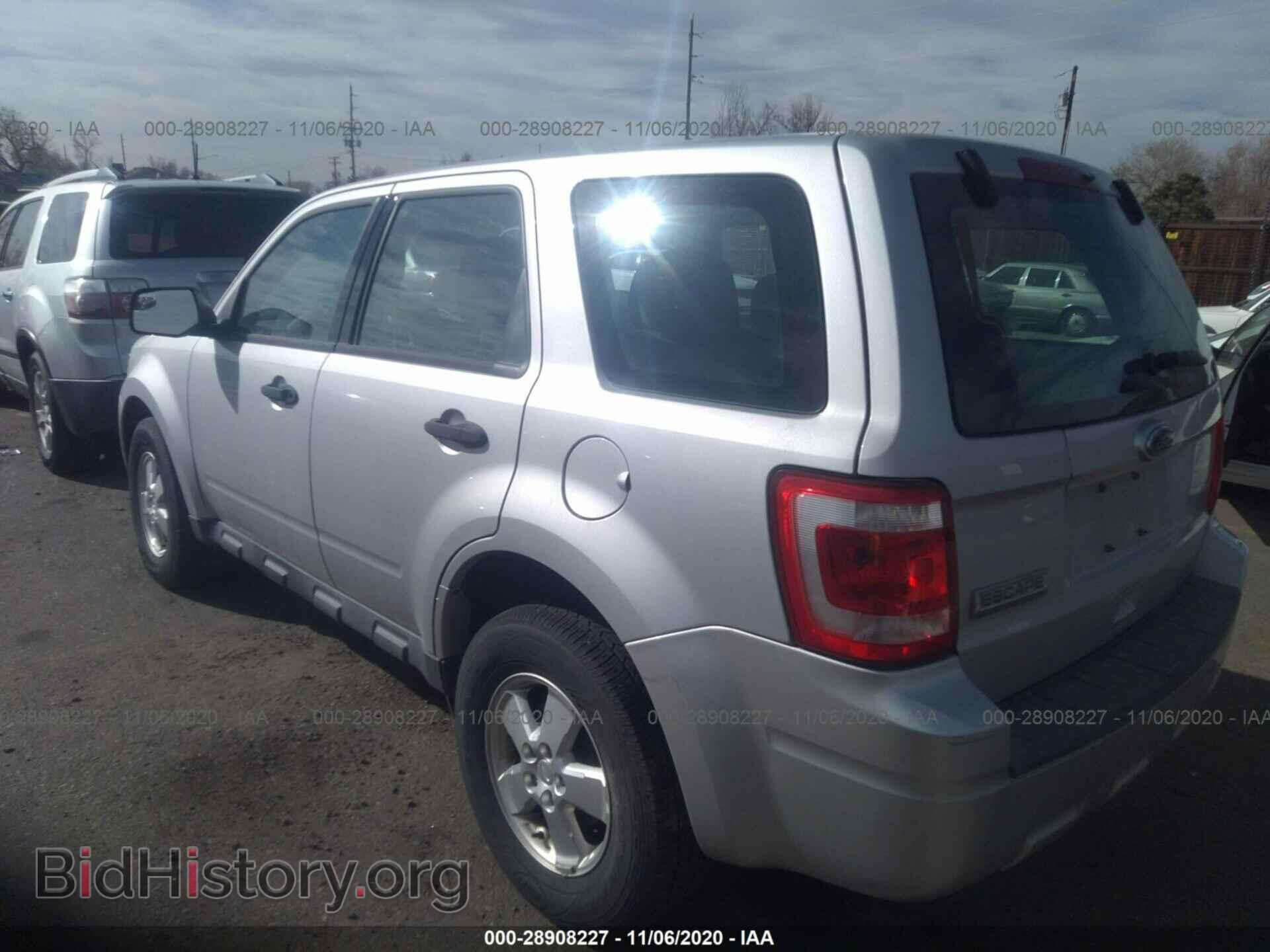 2011 FORD ESCAPE - VIN: 1FMCU9C72BKC64340 - Фото 3