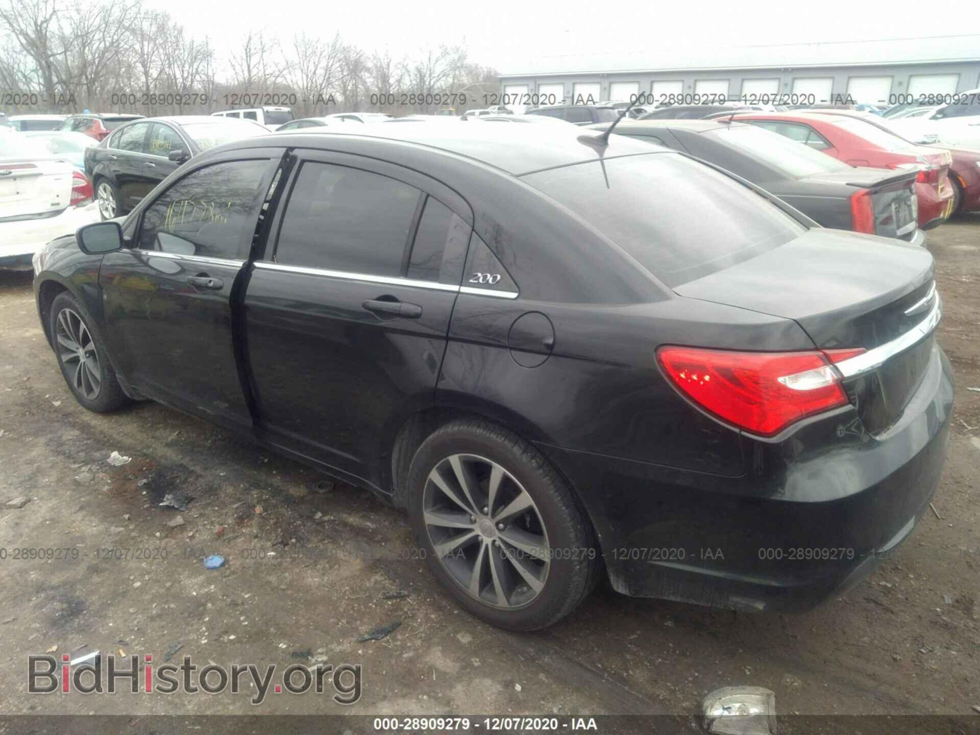 2013 CHRYSLER 200 - VIN: 1C3CCBBB2DN592836 - Фото 3