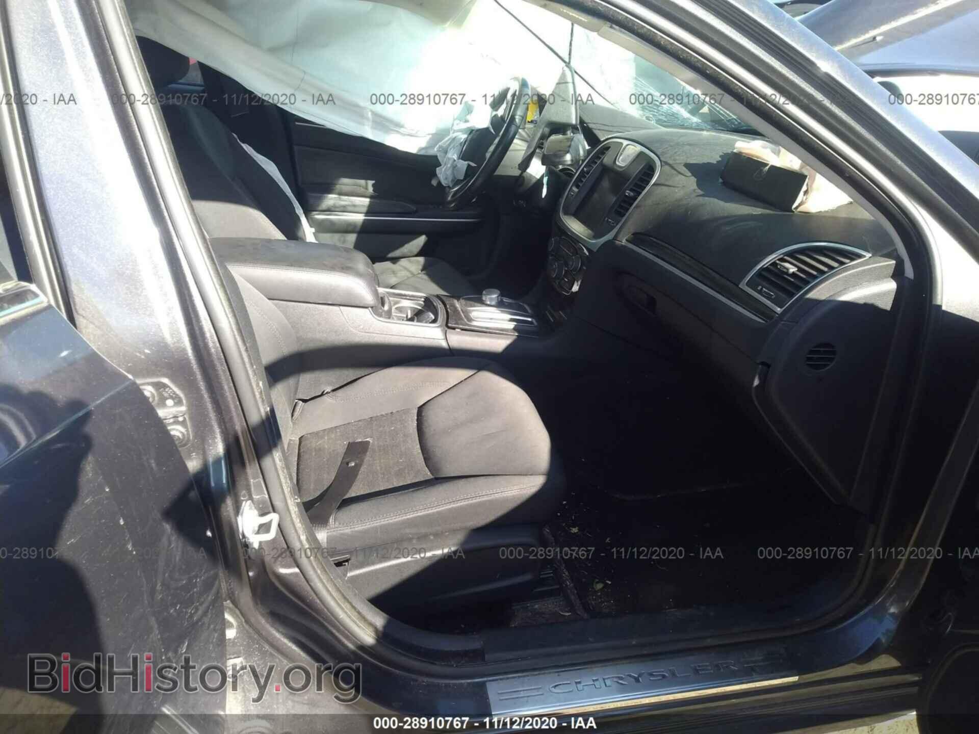 2019 CHRYSLER 300 - VIN: 2C3CCARG8KH565318 - Фото 5