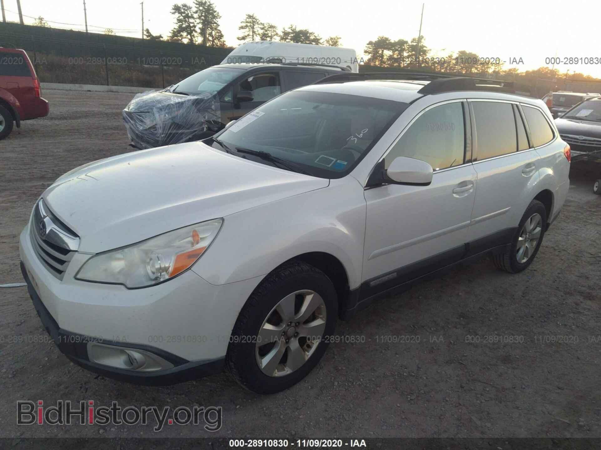 2011 SUBARU OUTBACK - VIN: 4S4BRDGC7B2425014 - Photo 2