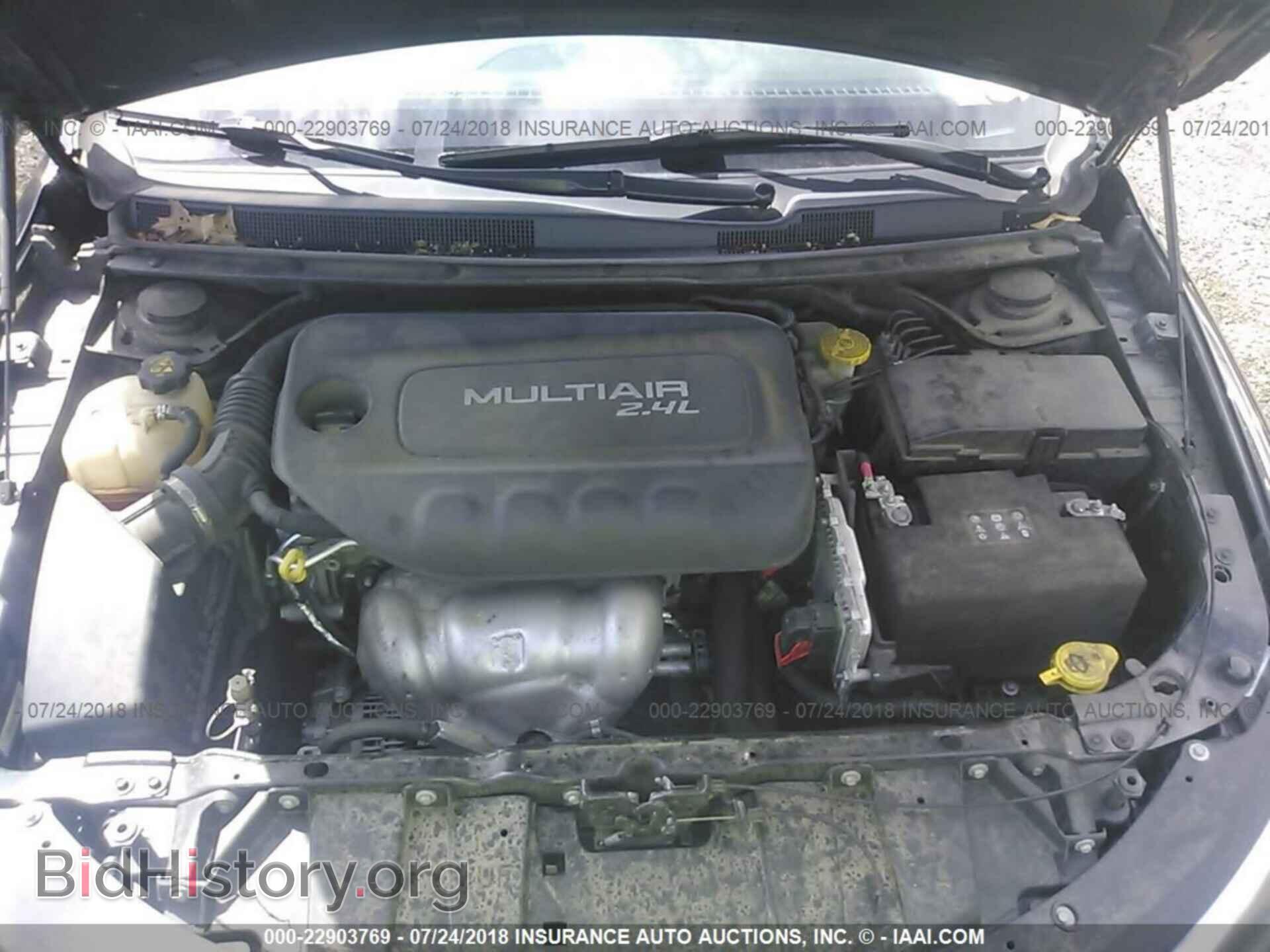 2015 CHRYSLER 200 - VIN: 1C3CCCAB5FN670469 - Photo 10