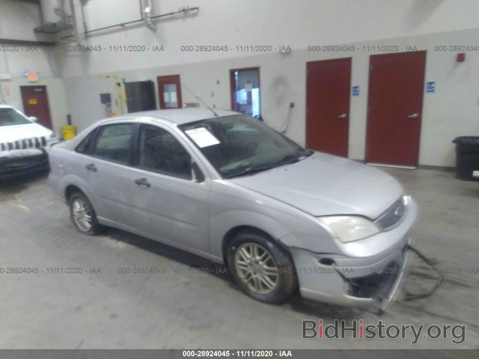 Photo 1FAFP34N05W165862 - FORD FOCUS 2005