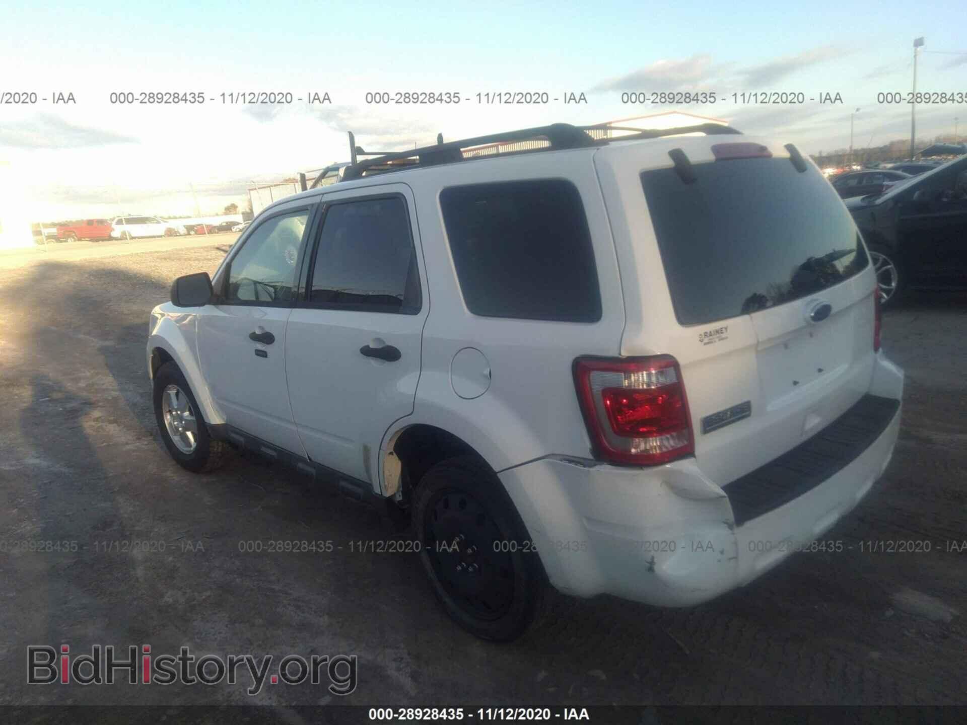 2011 FORD ESCAPE - VIN: 1FMCU0D71BKC13034 - Фото 3