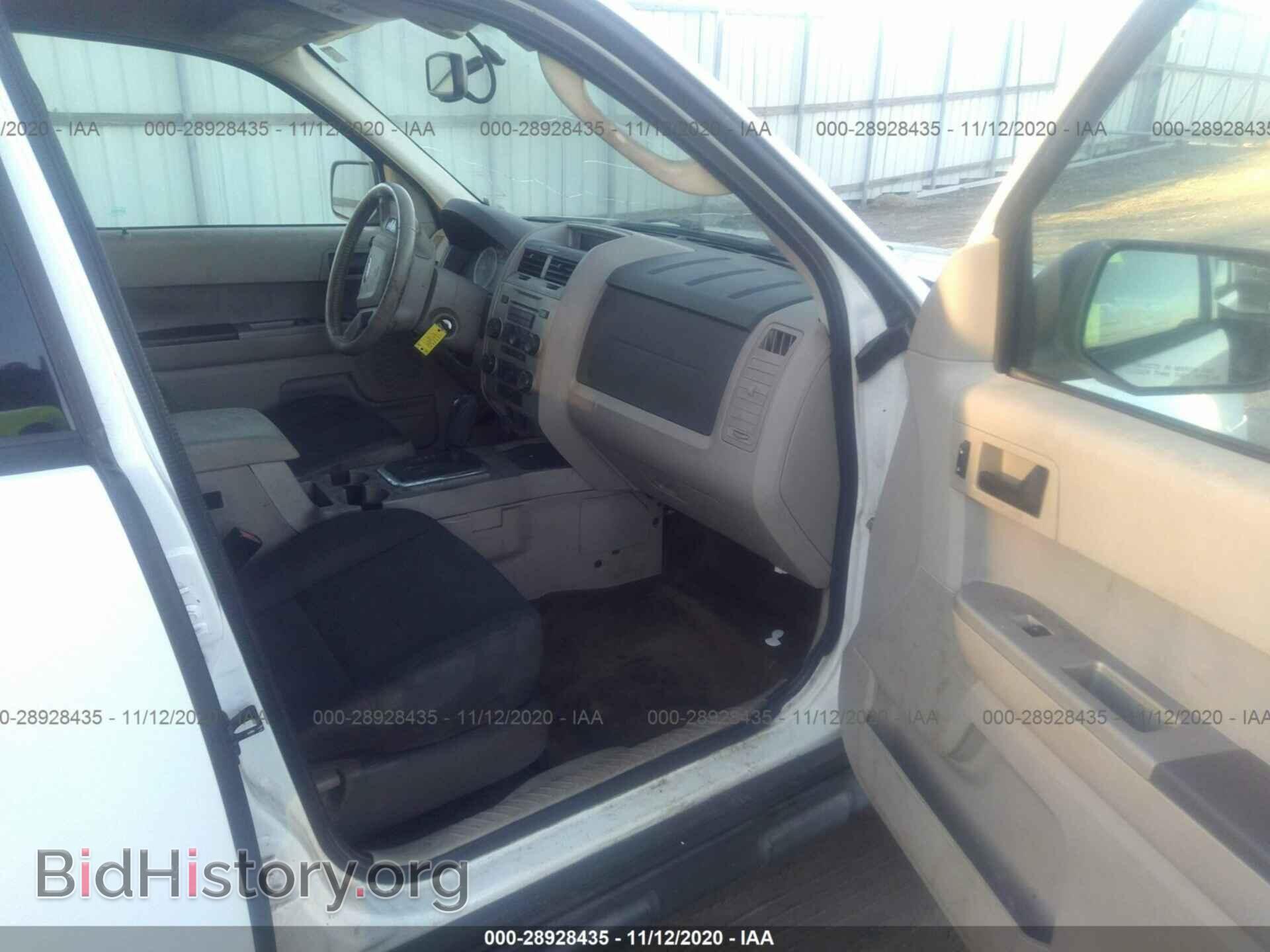 2011 FORD ESCAPE - VIN: 1FMCU0D71BKC13034 - Фото 5