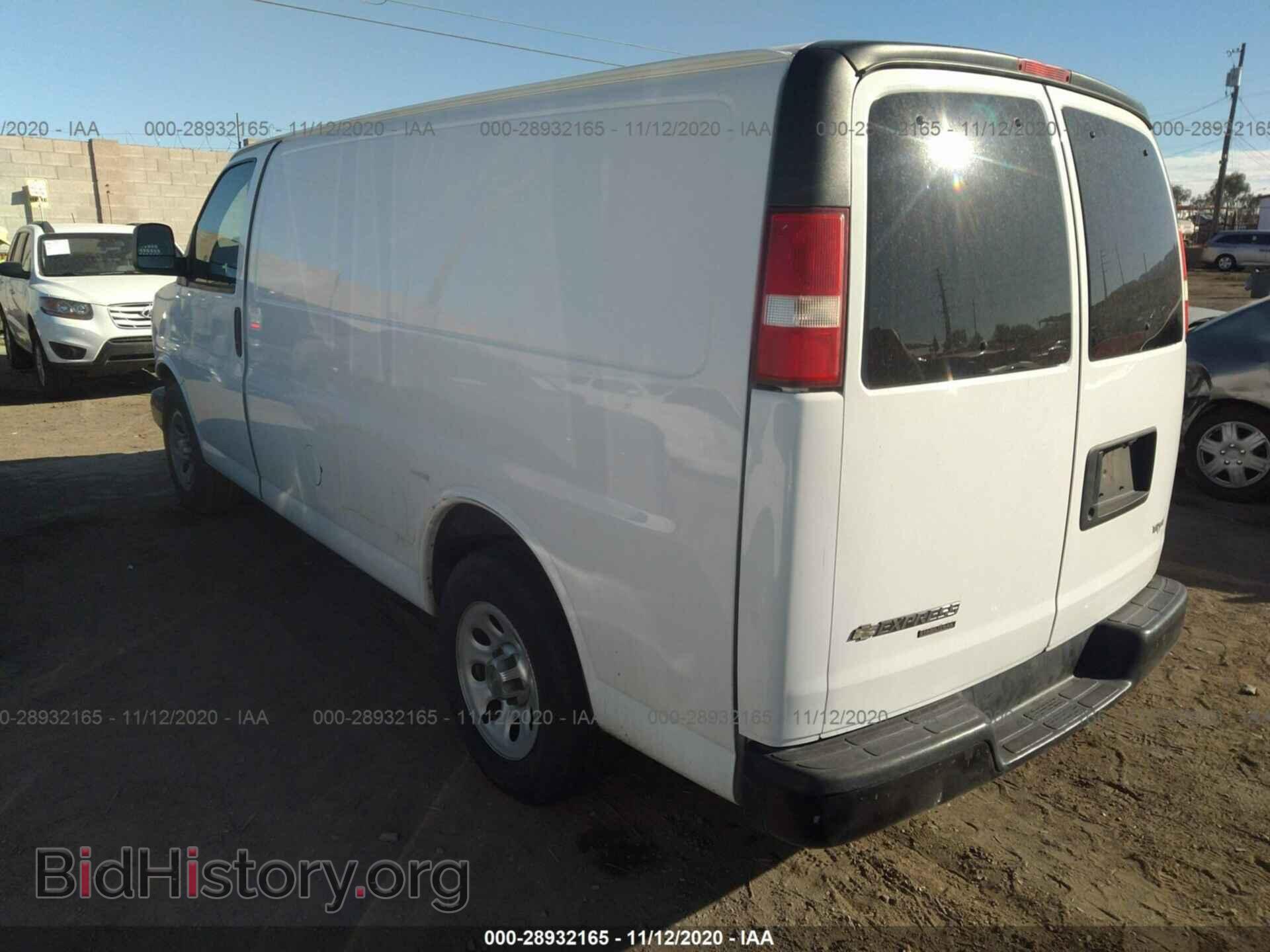 2012 CHEVROLET EXPRESS CARGO VAN - VIN: 1GCSGAF47C1183917 - Photo 3