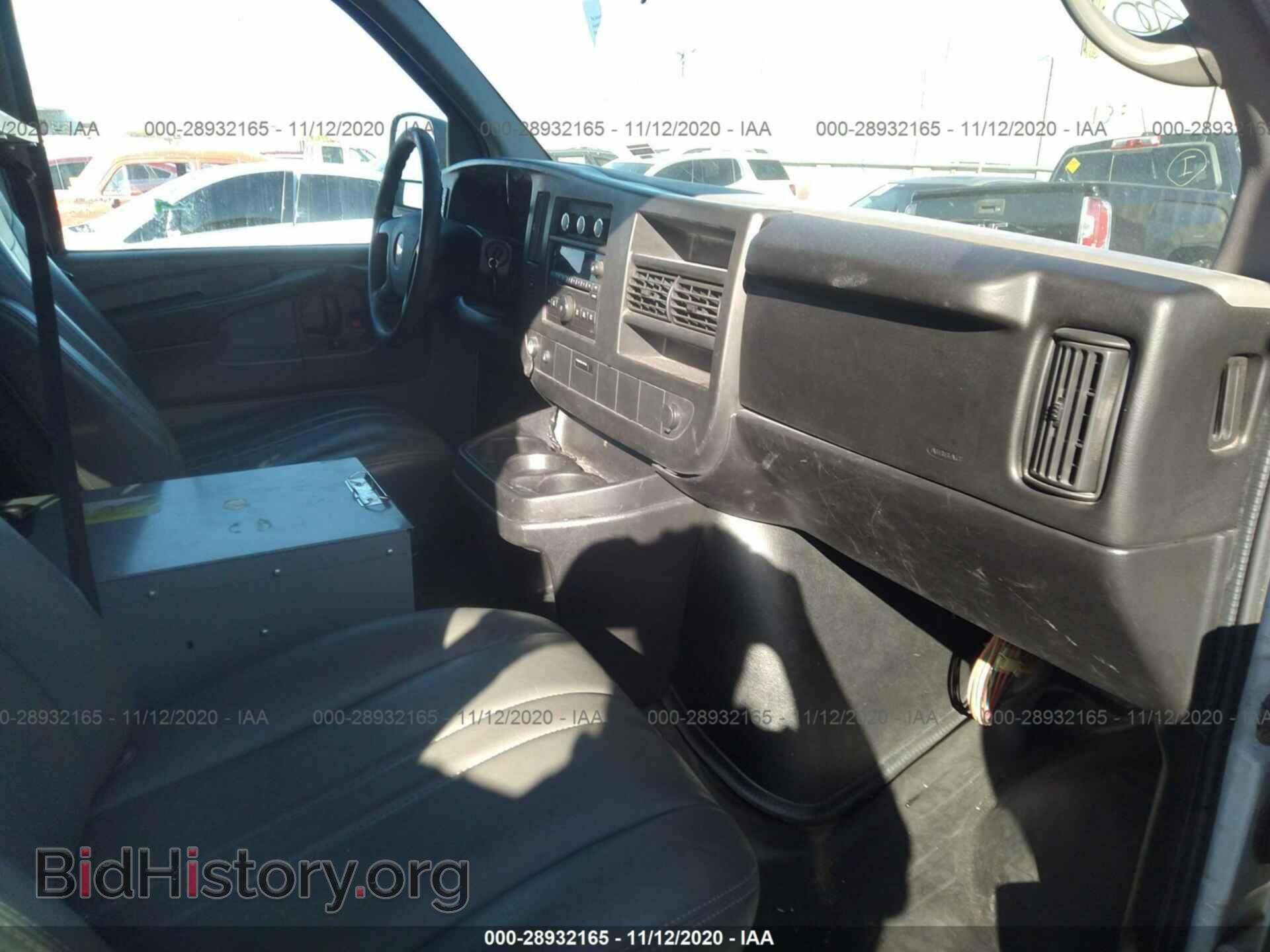 2012 CHEVROLET EXPRESS CARGO VAN - VIN: 1GCSGAF47C1183917 - Photo 5
