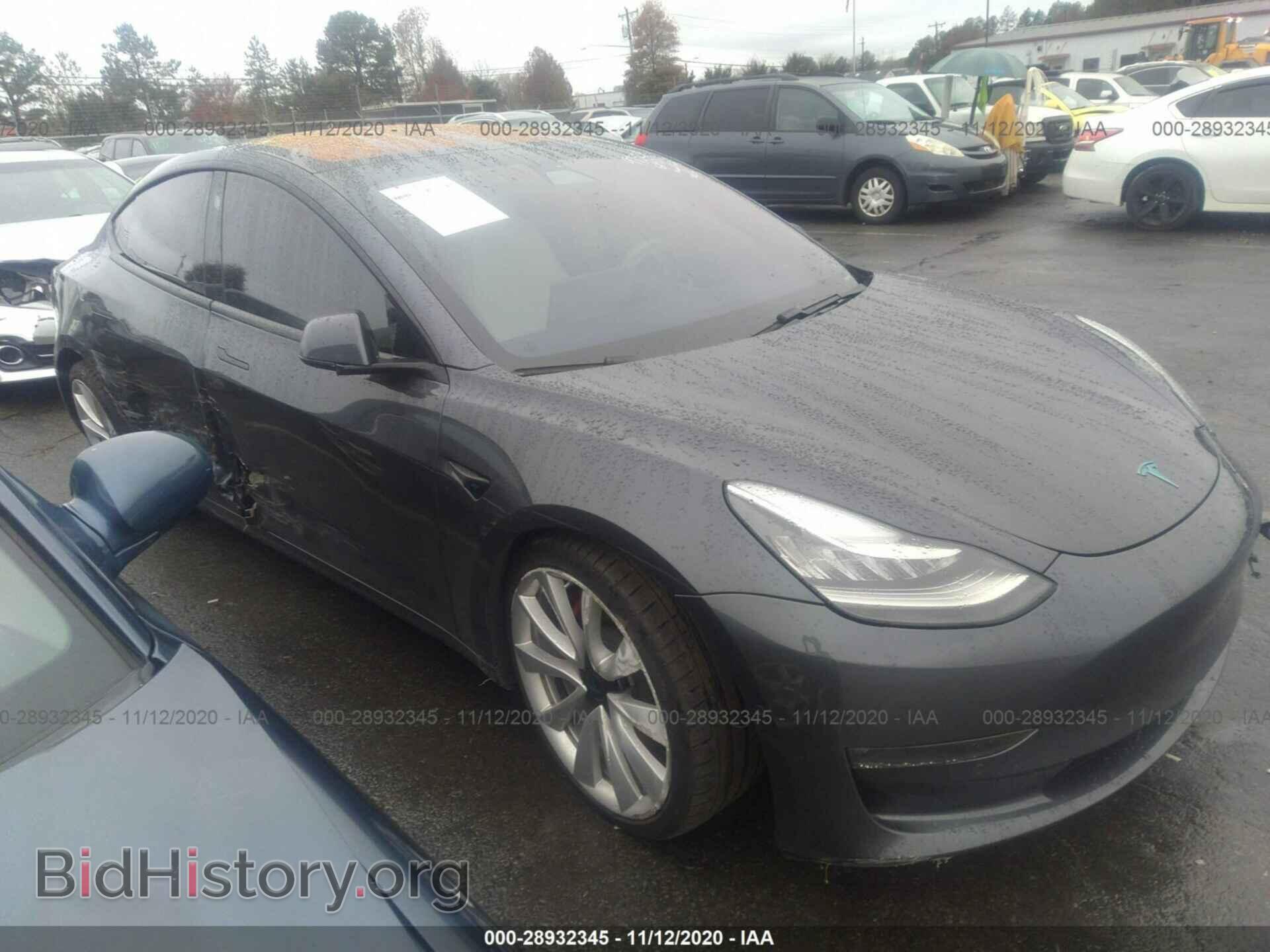 Фотография 5YJ3E1EB5JF056260 - TESLA MODEL 3 2018