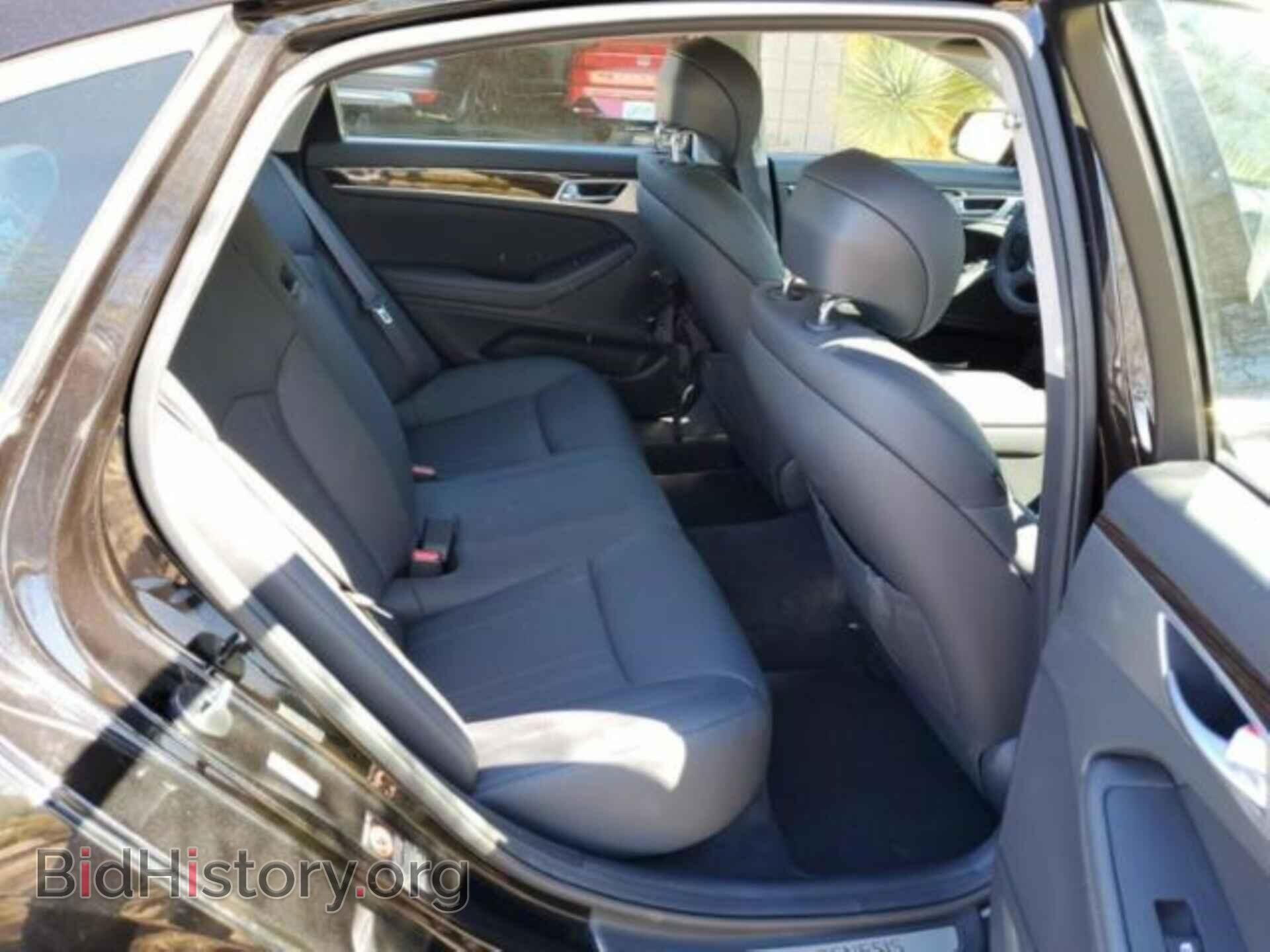 2018 GENESIS G80 - VIN: KMHGN4JE1JU236101 - Фото 9