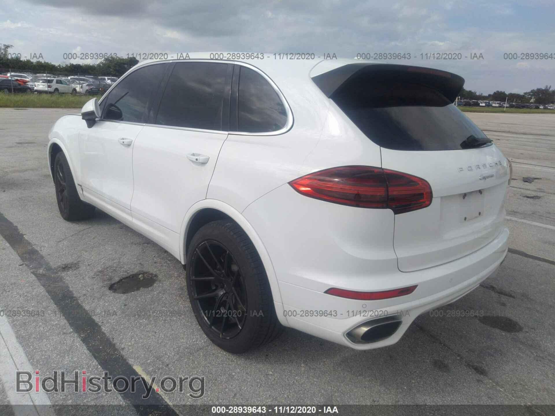 2017 PORSCHE CAYENNE - VIN: WP1AA2A25HKA91651 - Фото 3