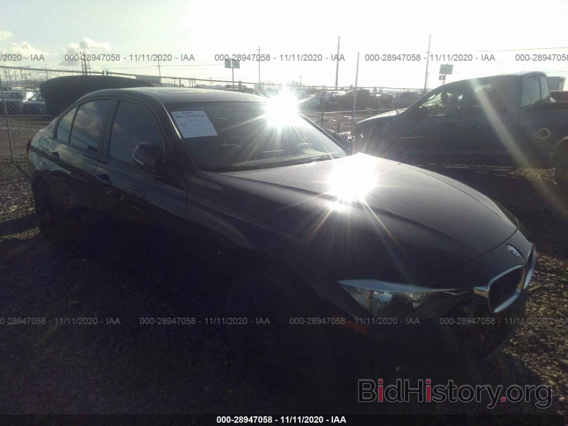 Photo WBA3C1C53CF430041 - BMW 3 SERIES 2012