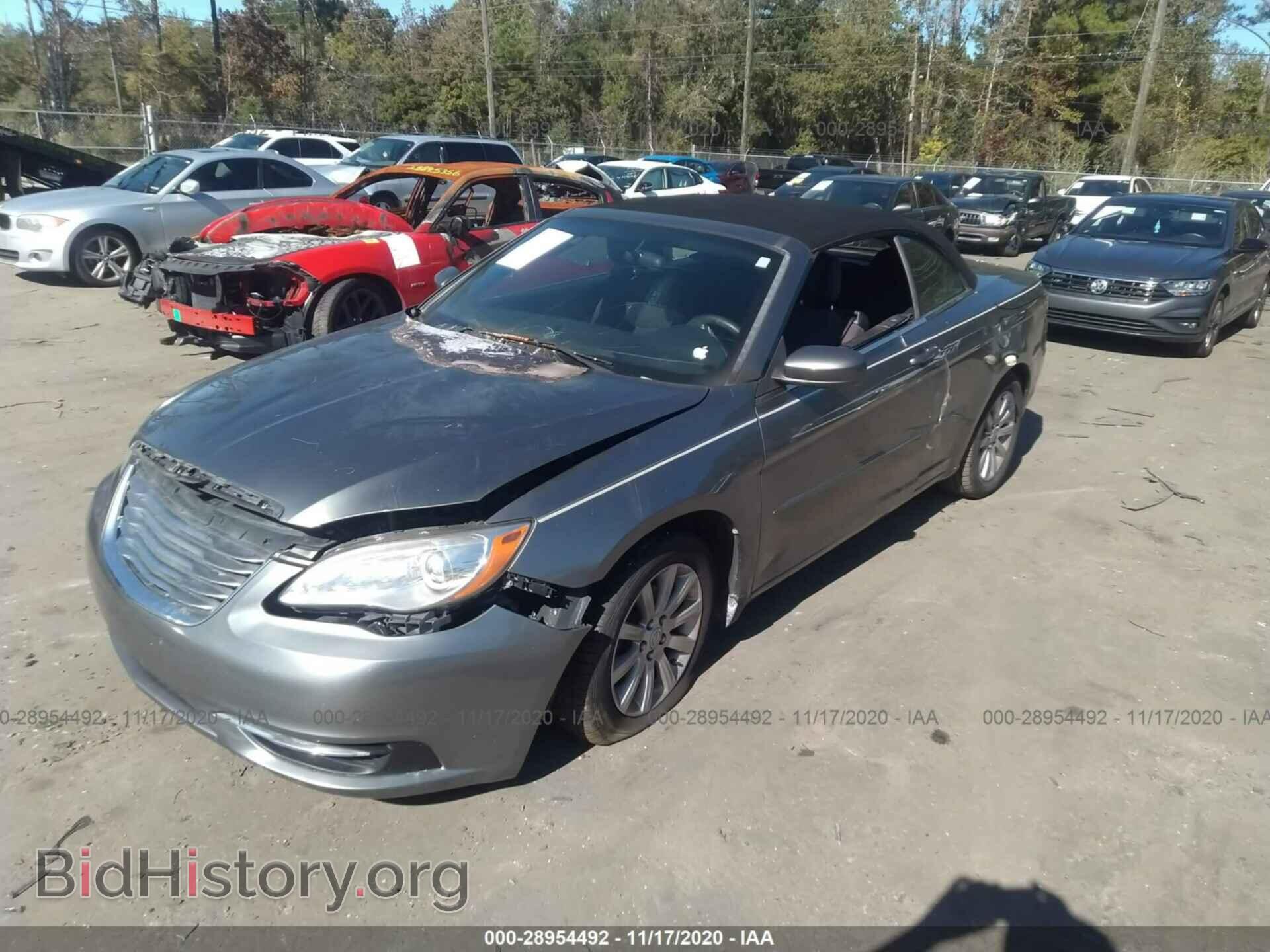 2013 CHRYSLER 200 - VIN: 1C3BCBEB9DN635396 - Photo 2
