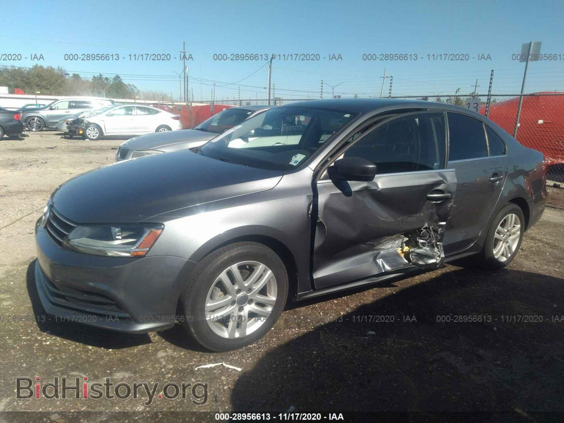 2017 VOLKSWAGEN JETTA - VIN: 3VW2B7AJ1HM211720 - Фото 2
