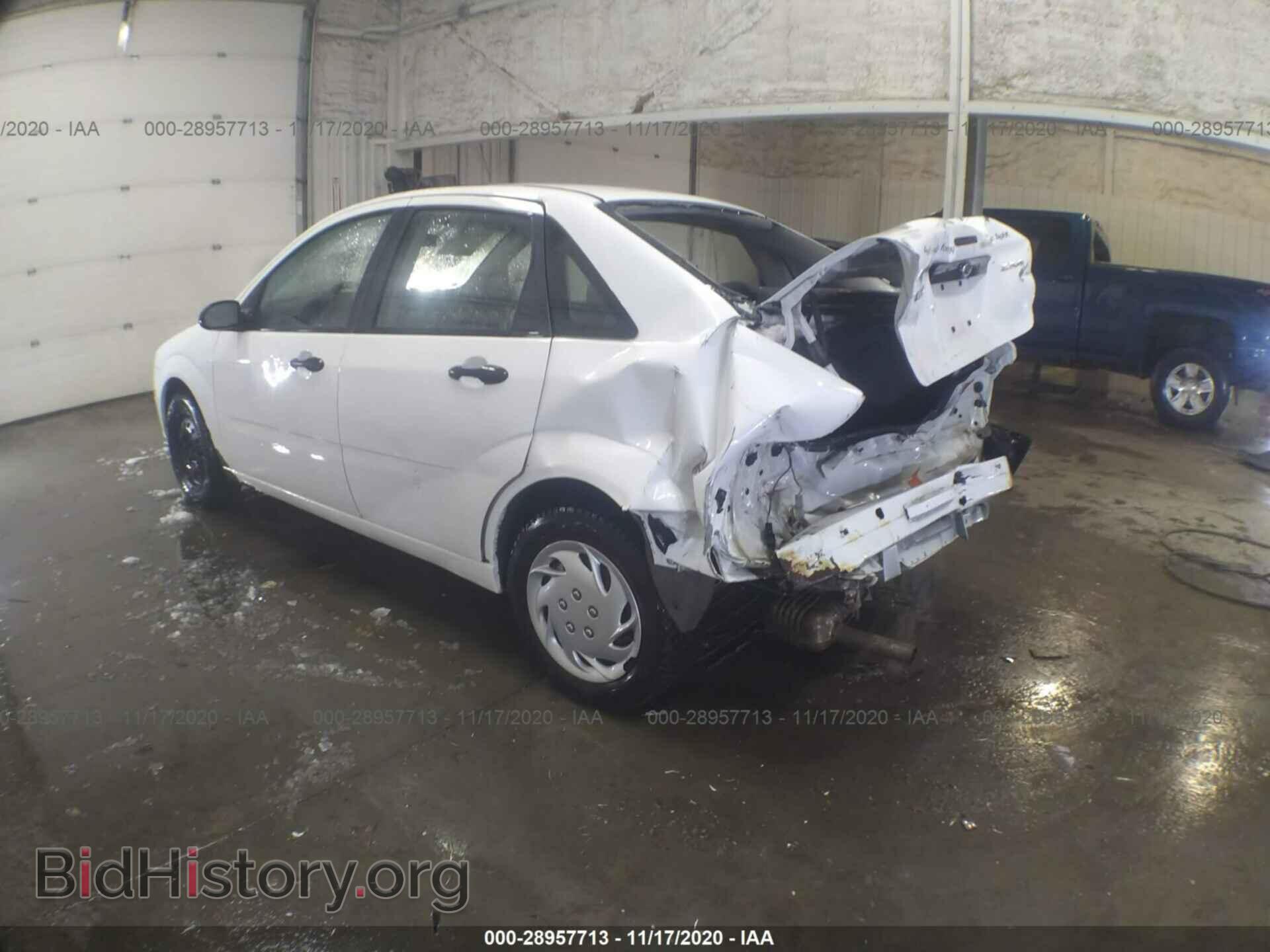2006 FORD FOCUS - VIN: 1FAFP34N66W210871 - Photo 3