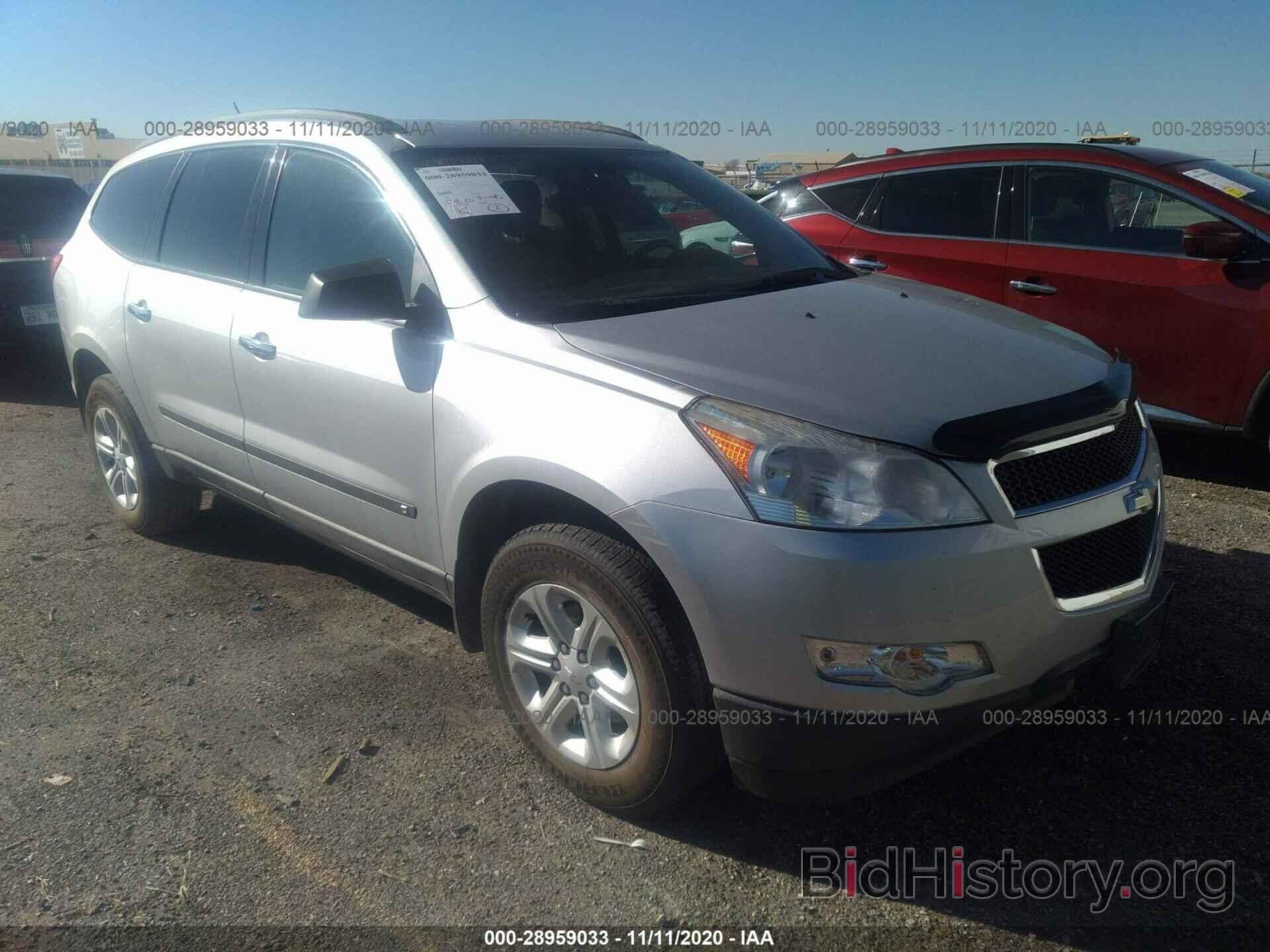 Photo 1GNLREED4AS136169 - CHEVROLET TRAVERSE 2010