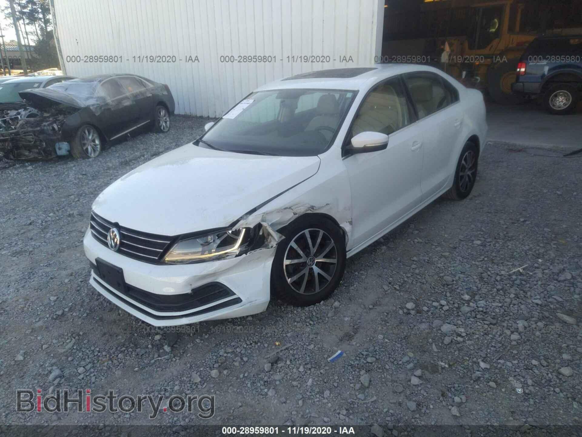 2017 VOLKSWAGEN JETTA - VIN: 3VWDB7AJ7HM204859 - Фото 2