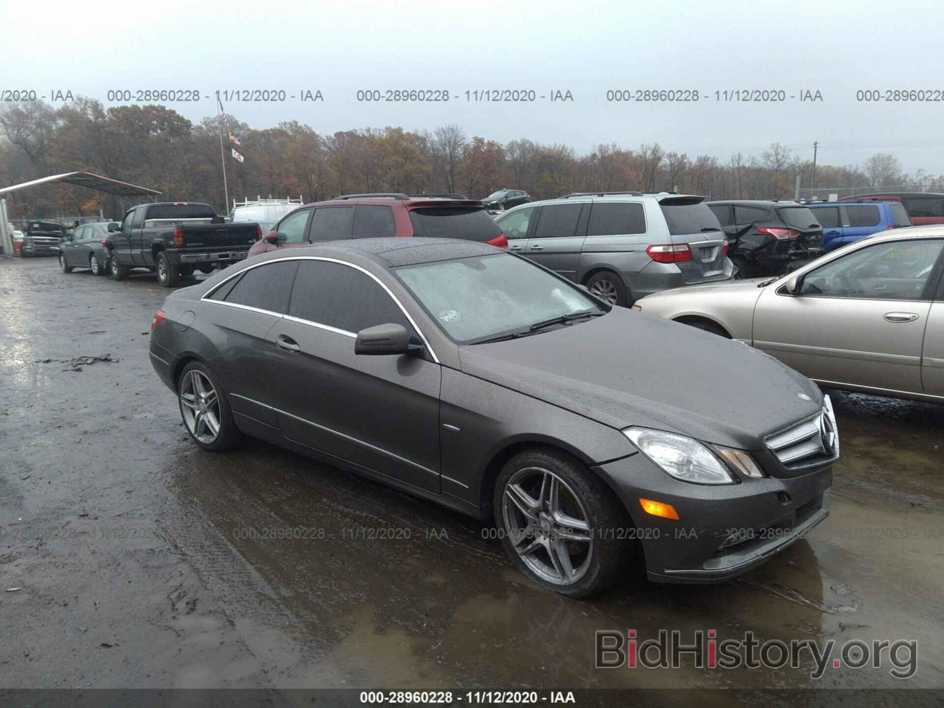 Photo WDDKJ5KB5CF147536 - MERCEDES-BENZ E-CLASS 2012