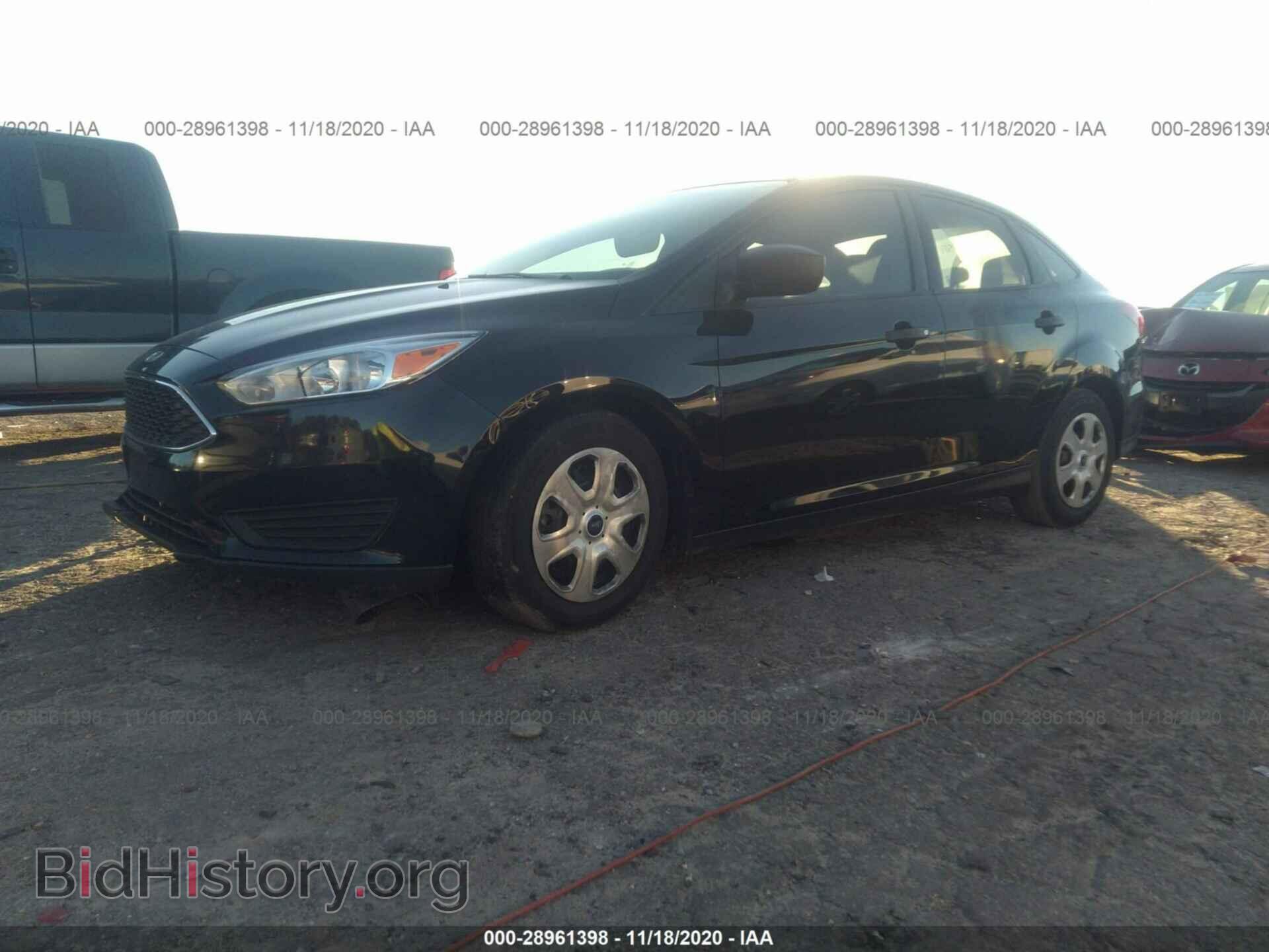 2018 FORD FOCUS - VIN: 1FADP3E26JL307669 - Фото 2