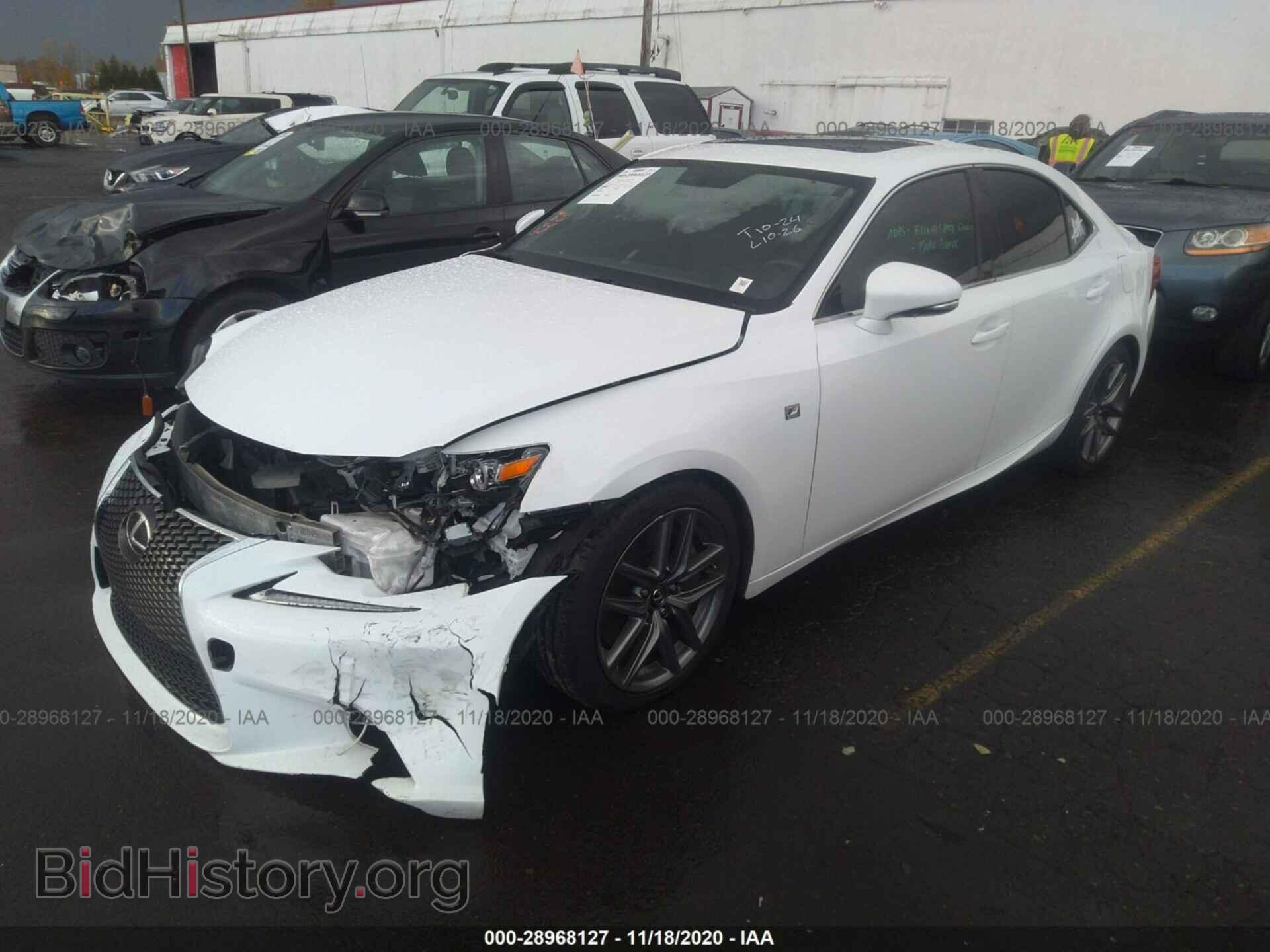 2016 LEXUS IS 200T - VIN: JTHBA1D2XG5016015 - Фото 2