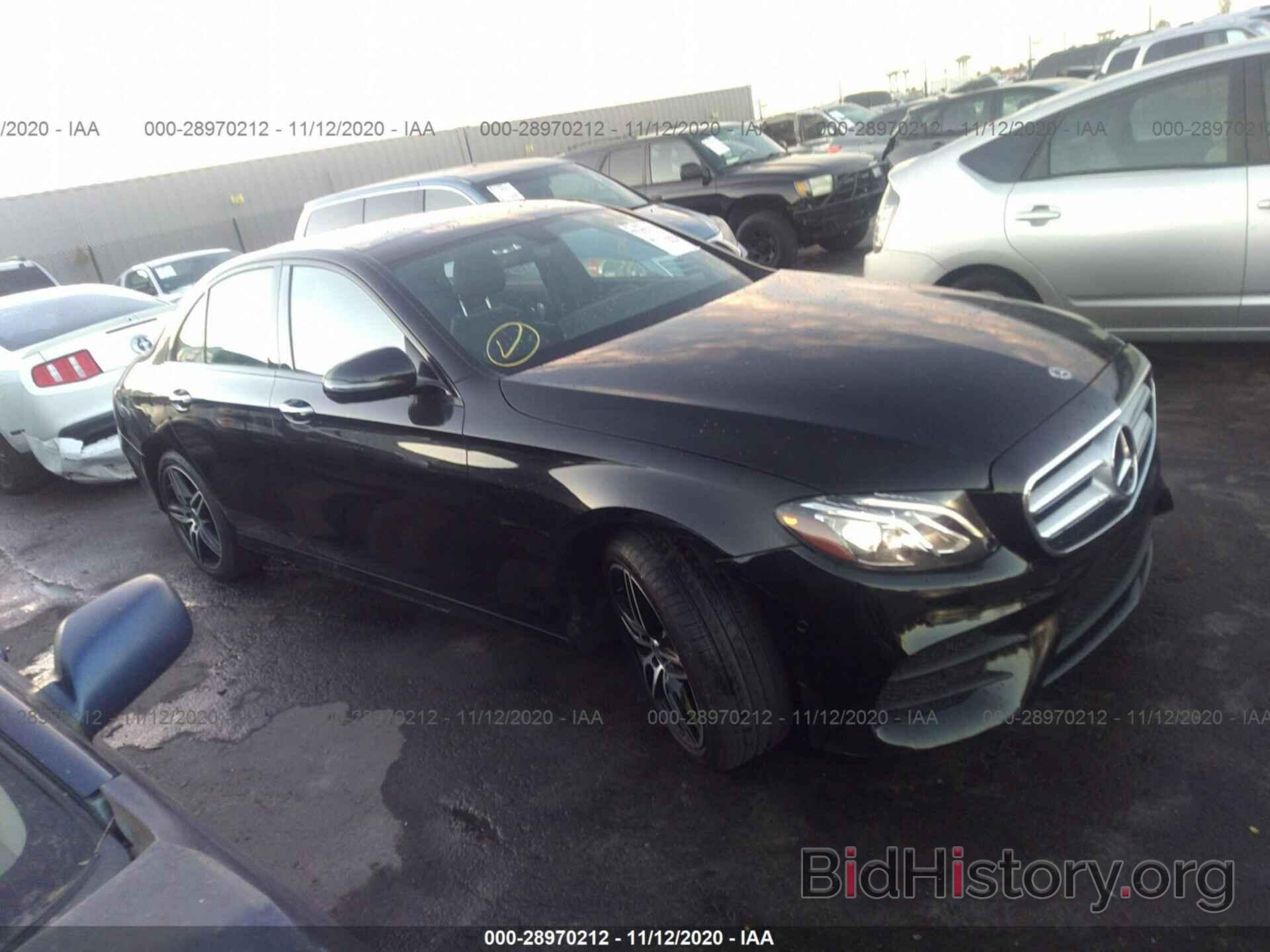 Photo WDDZF4JB0KA623568 - MERCEDES-BENZ E-CLASS 2019