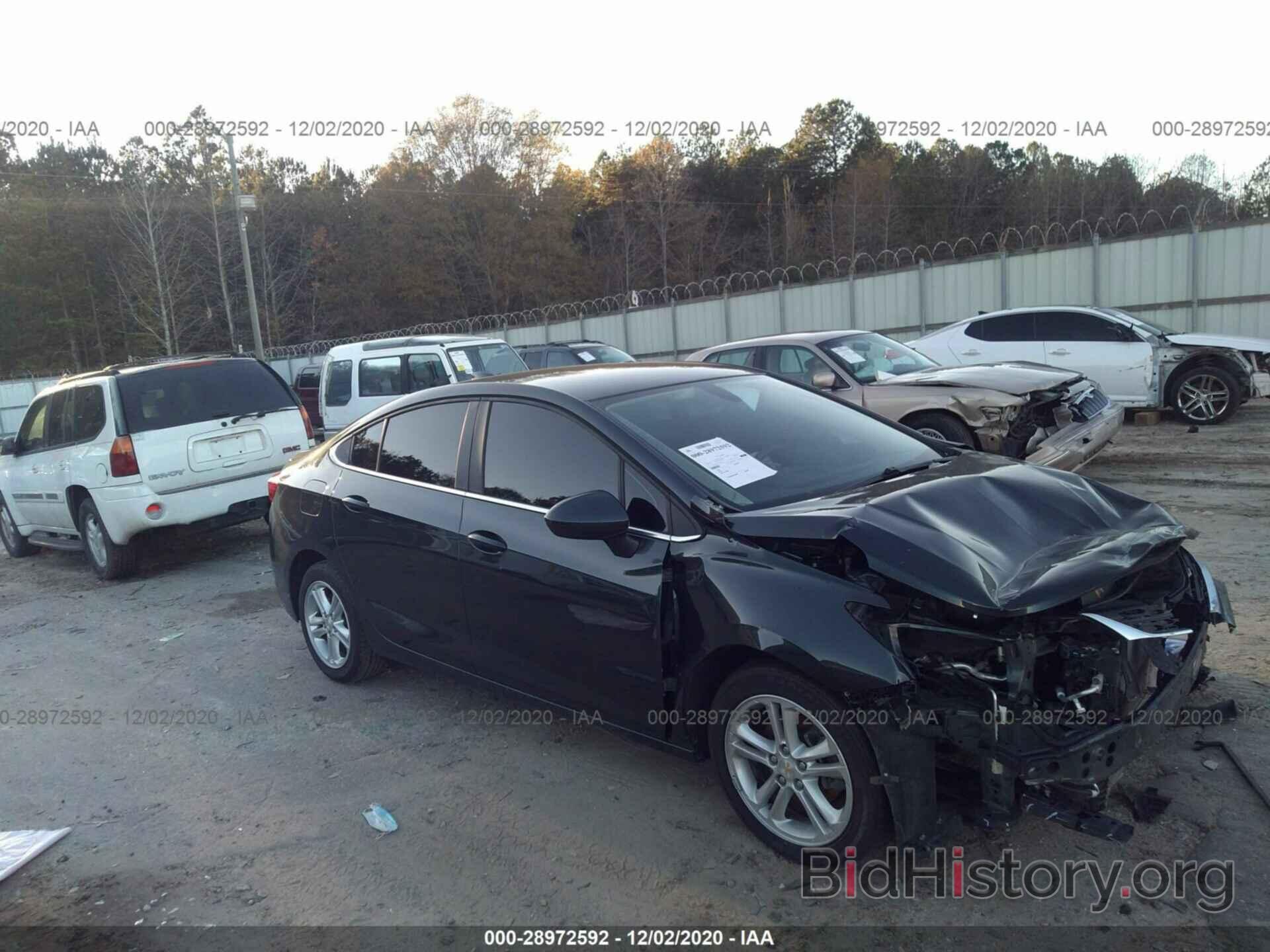 Photo 1G1BE5SM0J7137710 - CHEVROLET CRUZE 2018