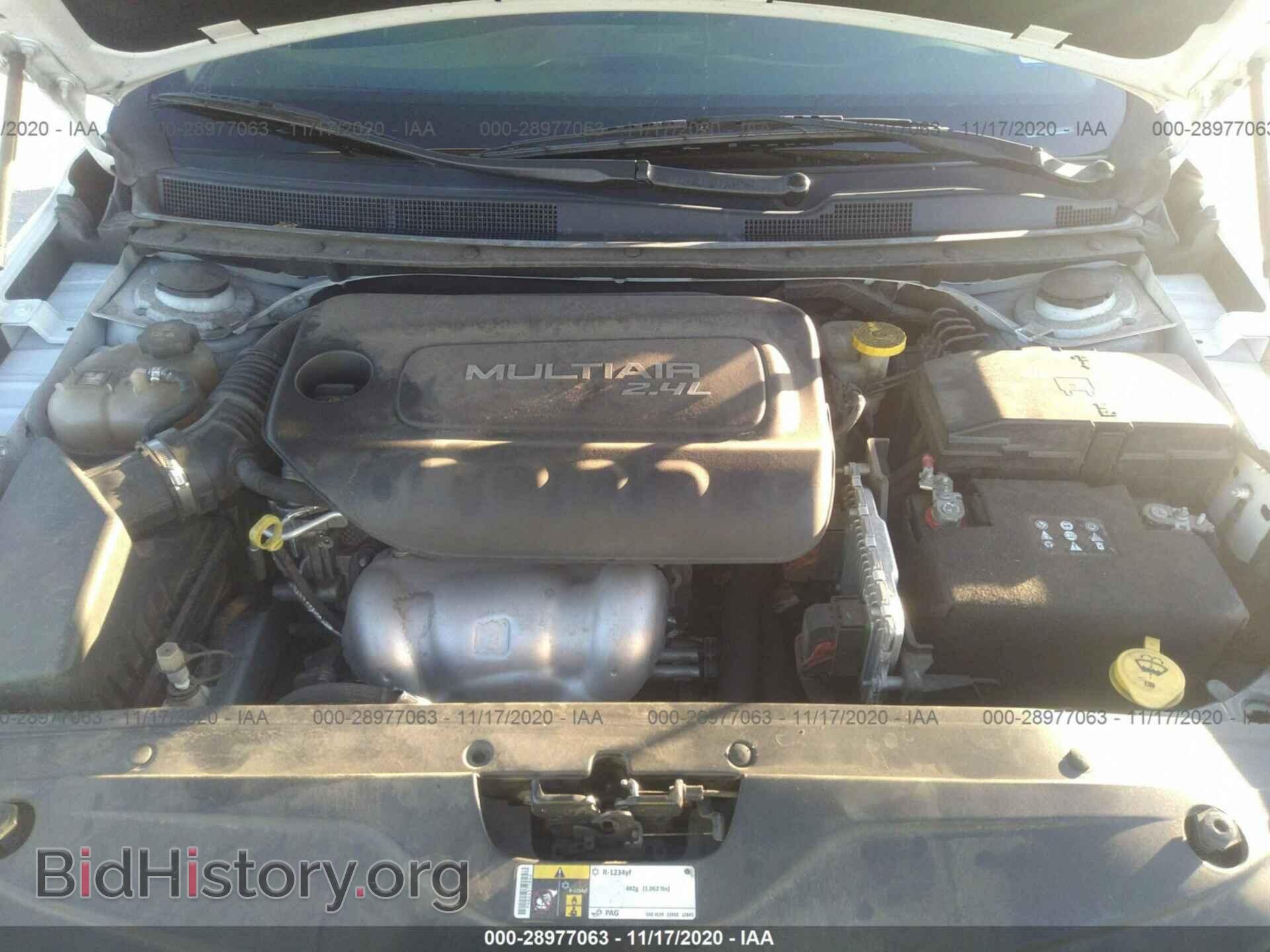 2016 CHRYSLER 200 - VIN: 1C3CCCAB2GN129395 - Фото 10