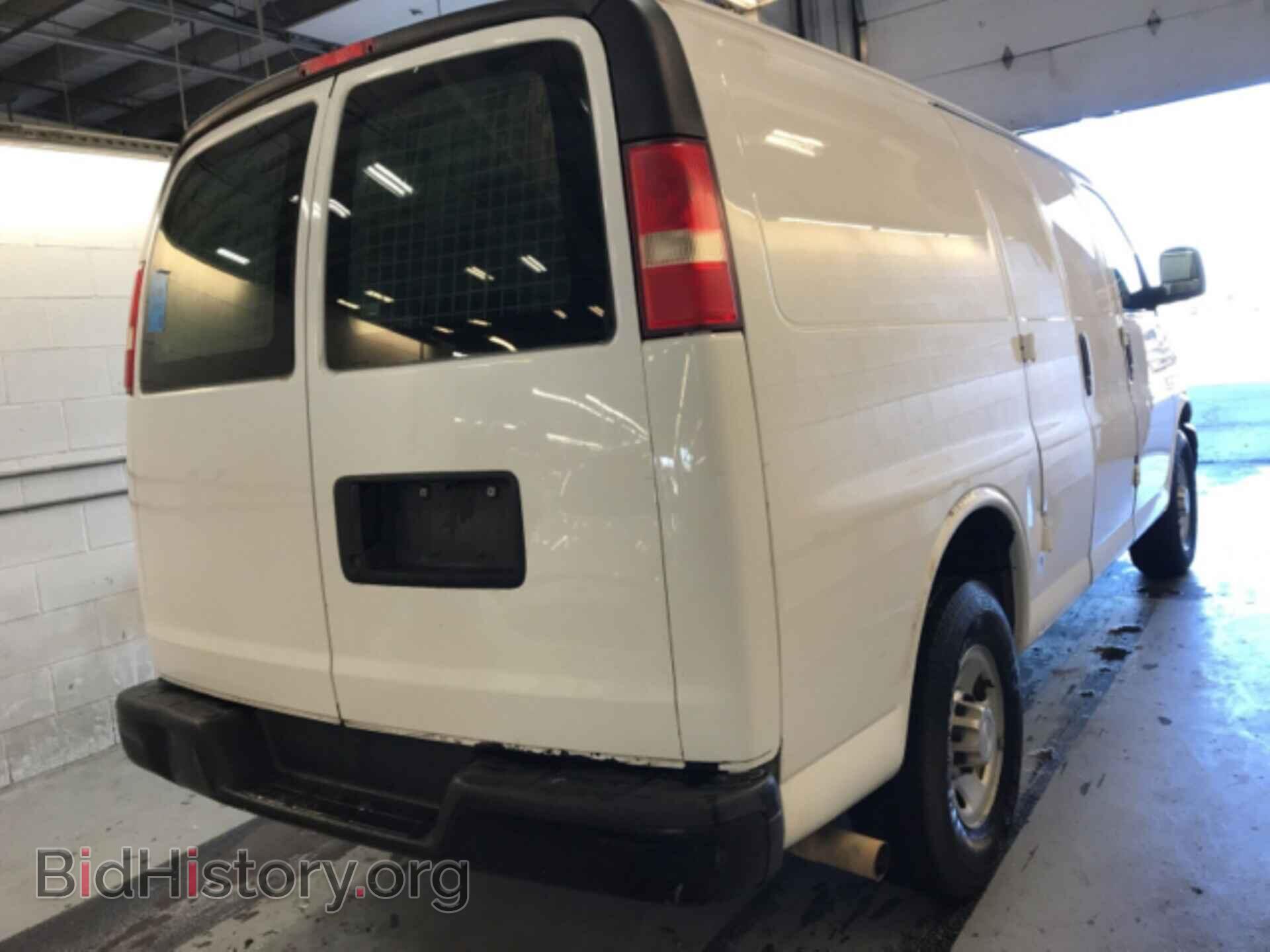 Photo 1GCWGFCA4E1182526 - CHEVROLET EXPRESS CARGO VAN 2014