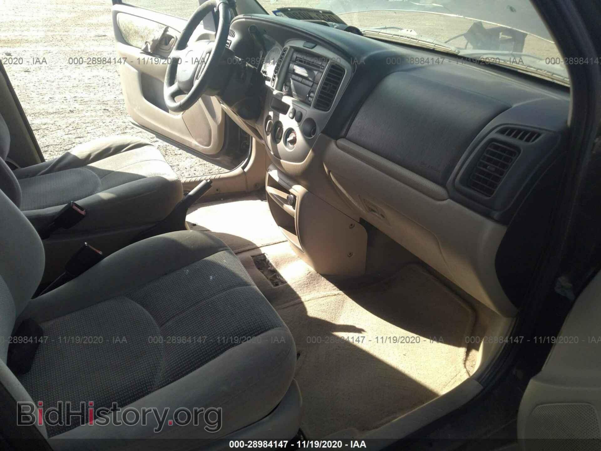 2004 MAZDA TRIBUTE - VIN: 4F2CZ04174KM31192 - Фото 5