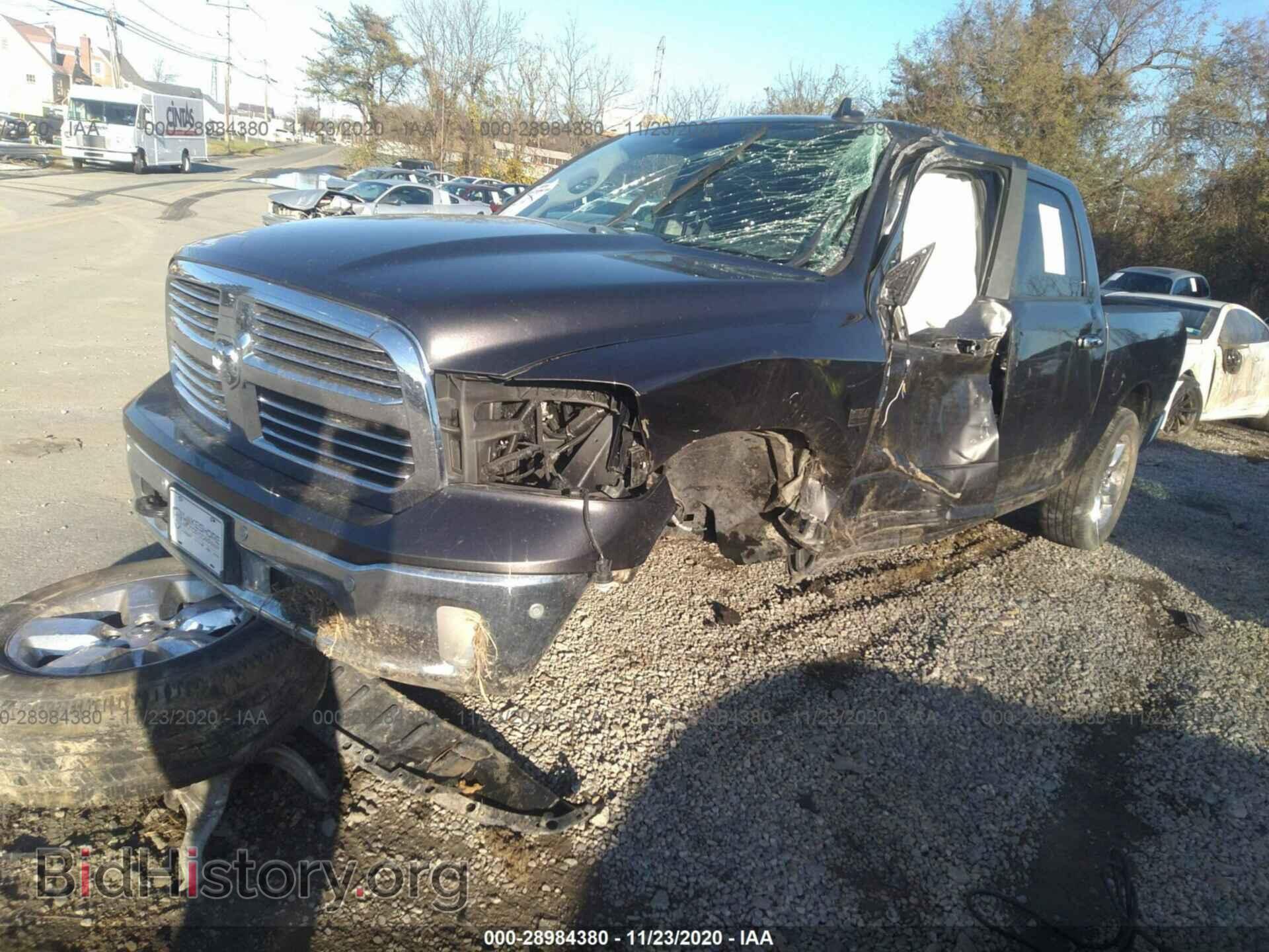 2017 RAM 1500 - VIN: 3C6RR7LT3HG722637 - Photo 2