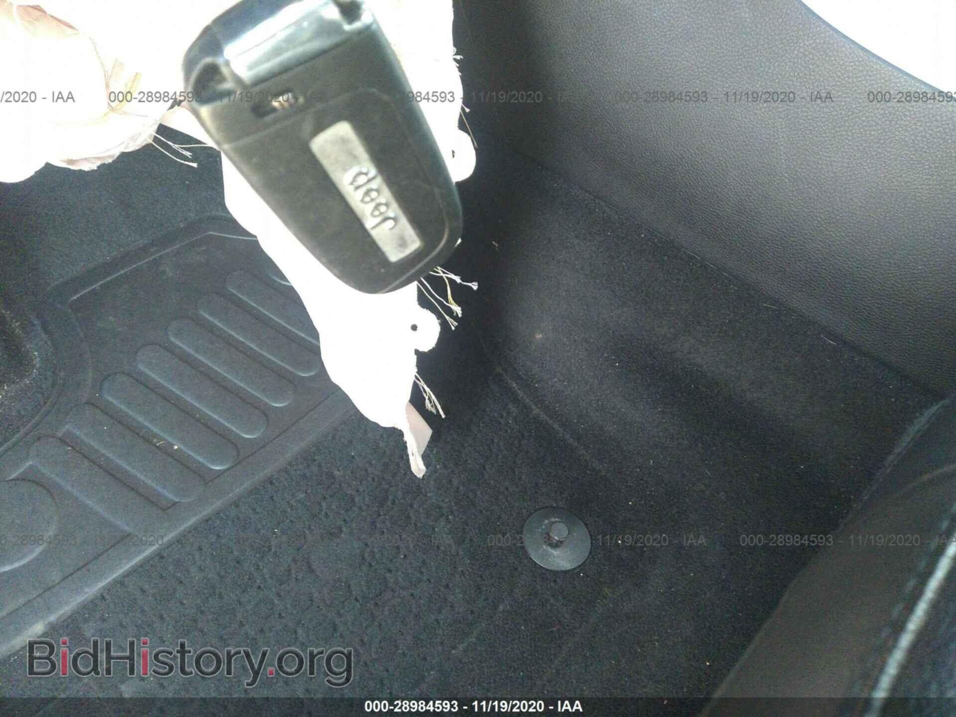 2018 JEEP COMPASS - VIN: 3C4NJDBBXJT252996 - Photo 11