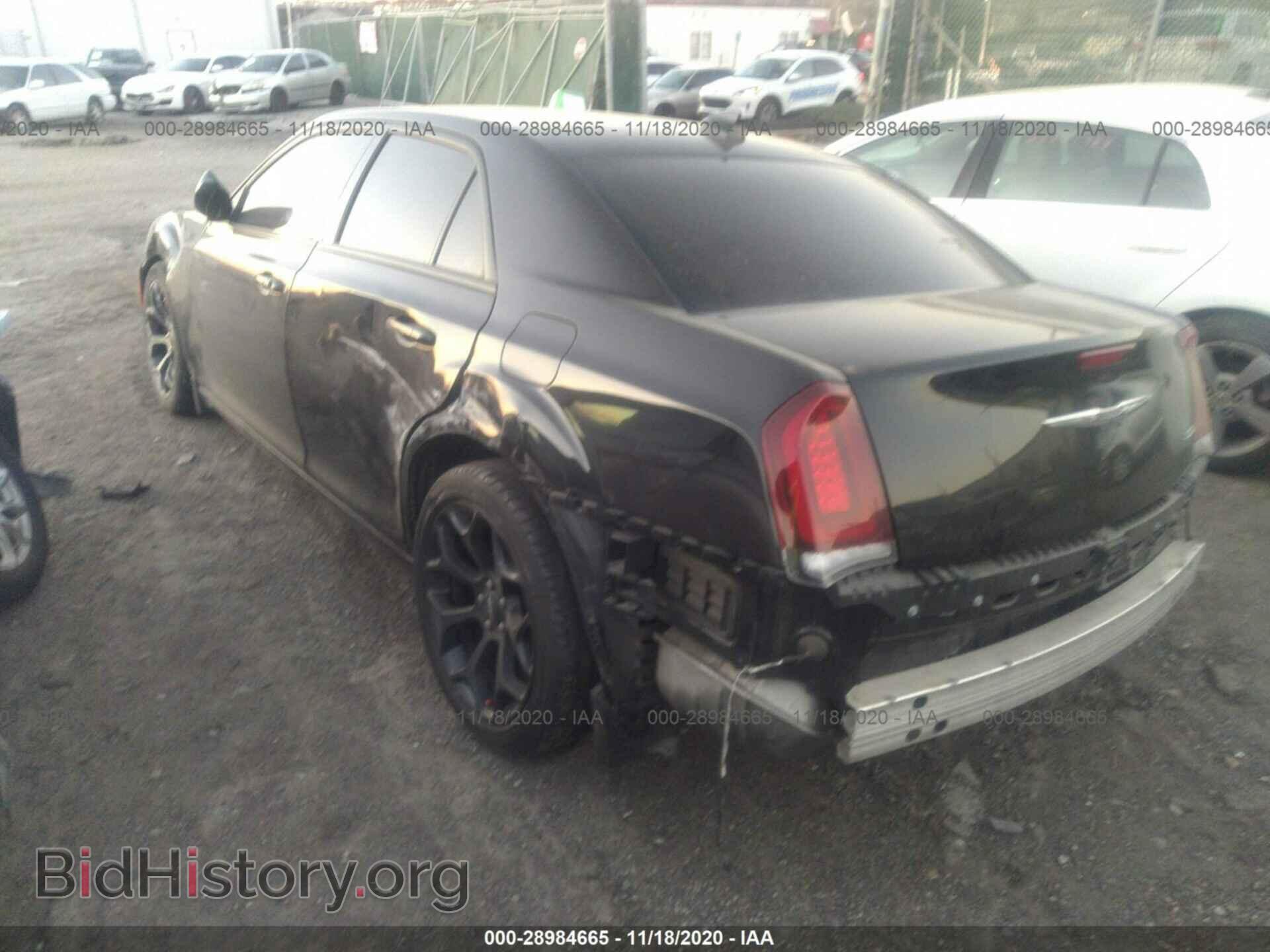 2019 CHRYSLER 300 - VIN: 2C3CCAAGXKH501003 - Фото 3